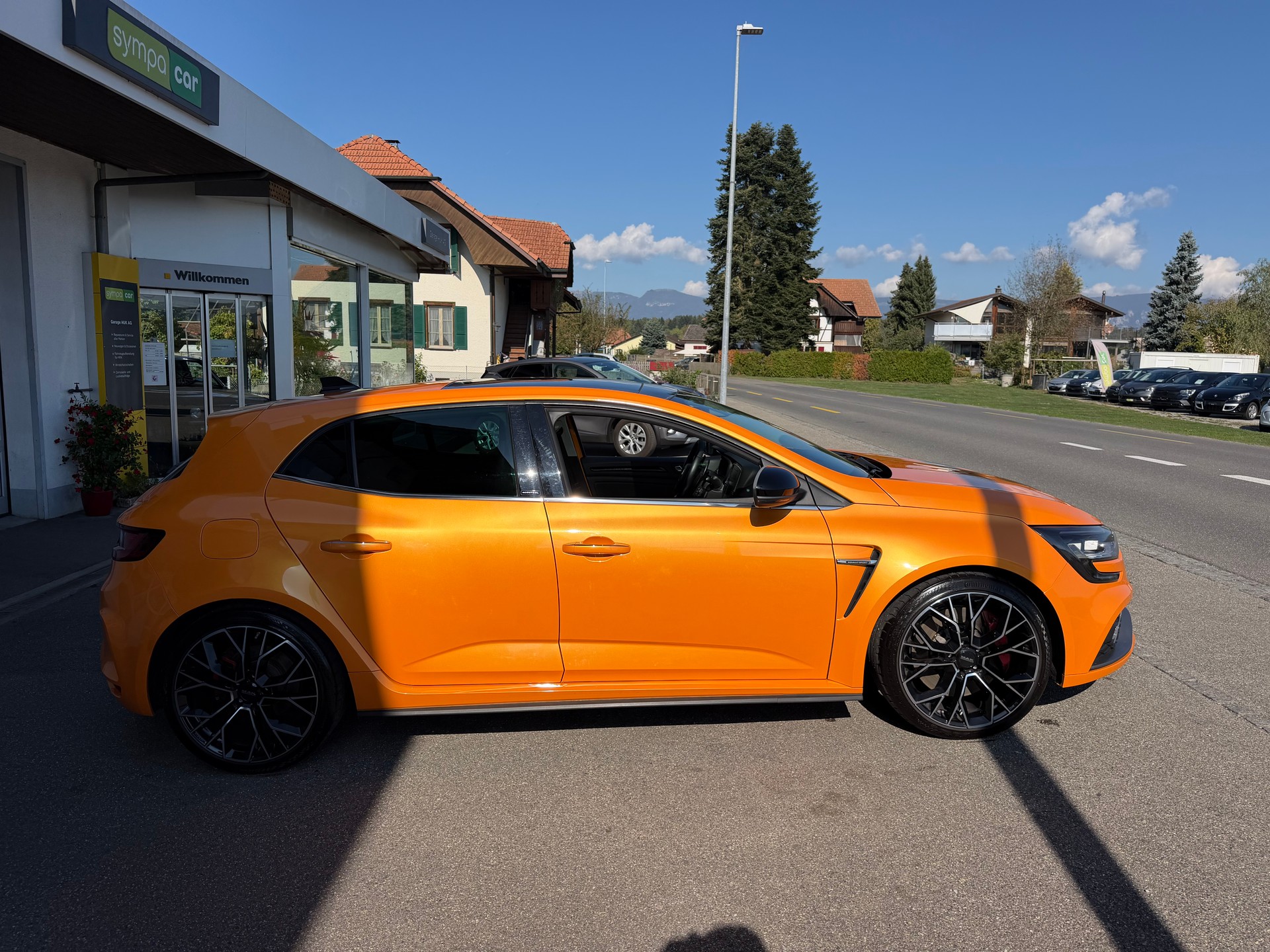 RENAULT Mégane Trophy 300 EDC+++TOP AUSSTATTUNG+++PANORAMA+++-image-3