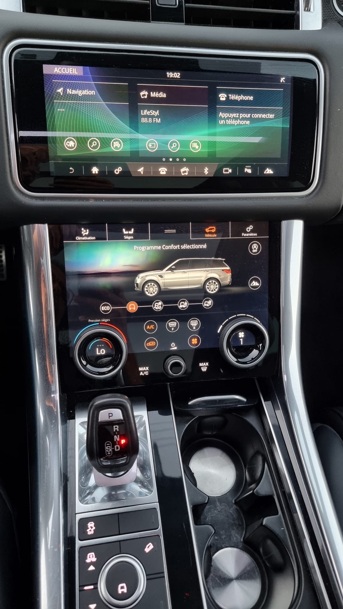 LAND ROVER Range Rover Sport 3.0 SDV6 AB Dynamic Automatic-image-12