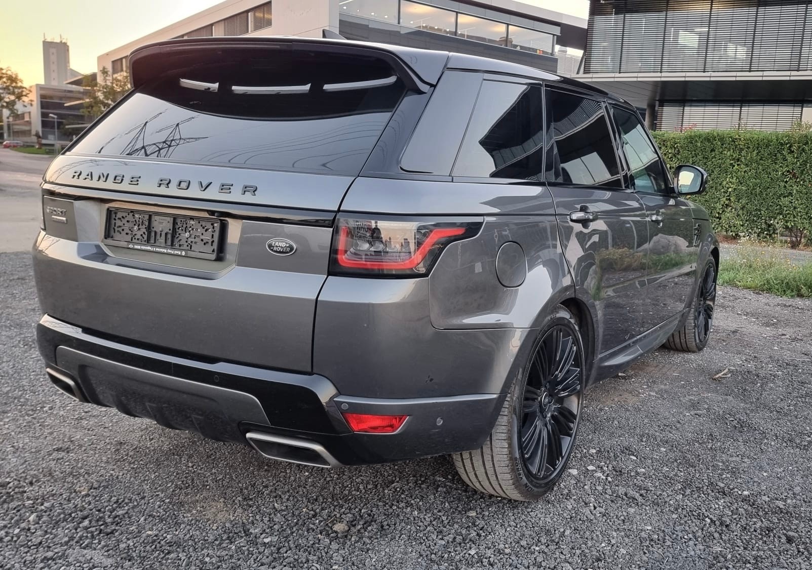 LAND ROVER Range Rover Sport 3.0 SDV6 AB Dynamic Automatic-image-2