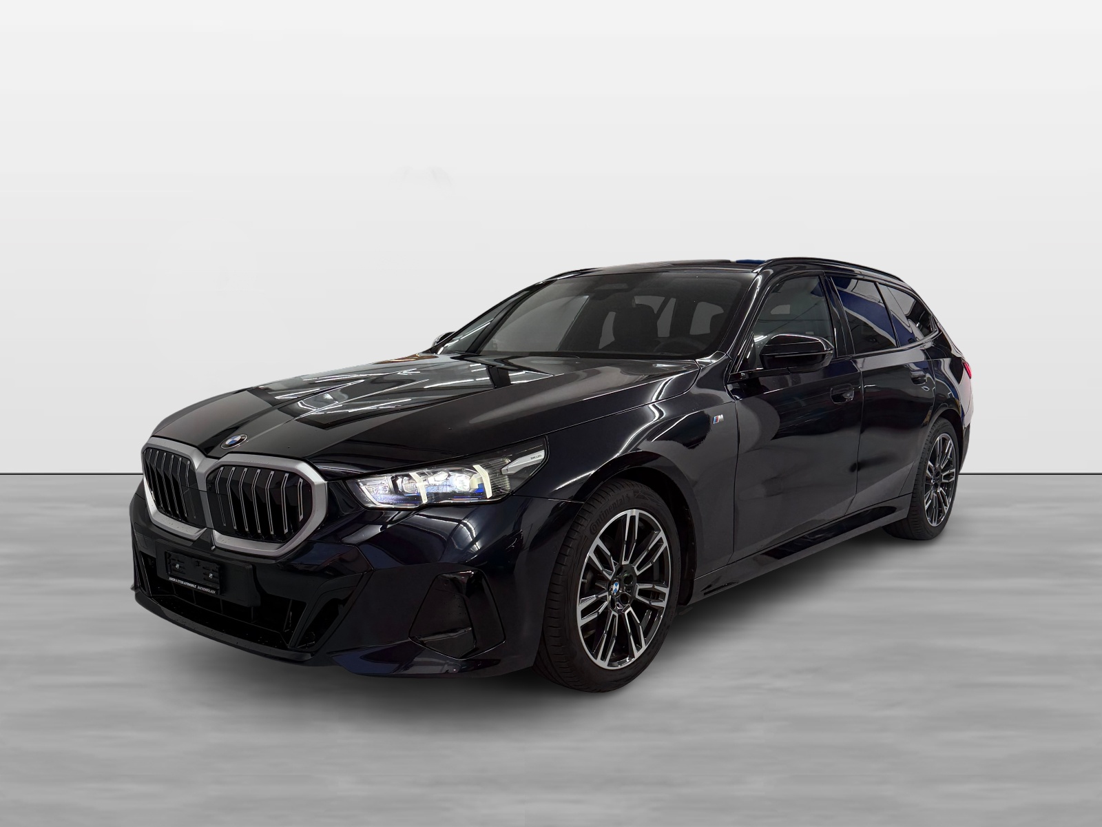 BMW 520d xDrive 48V Touring M Sport Steptronic-image-1