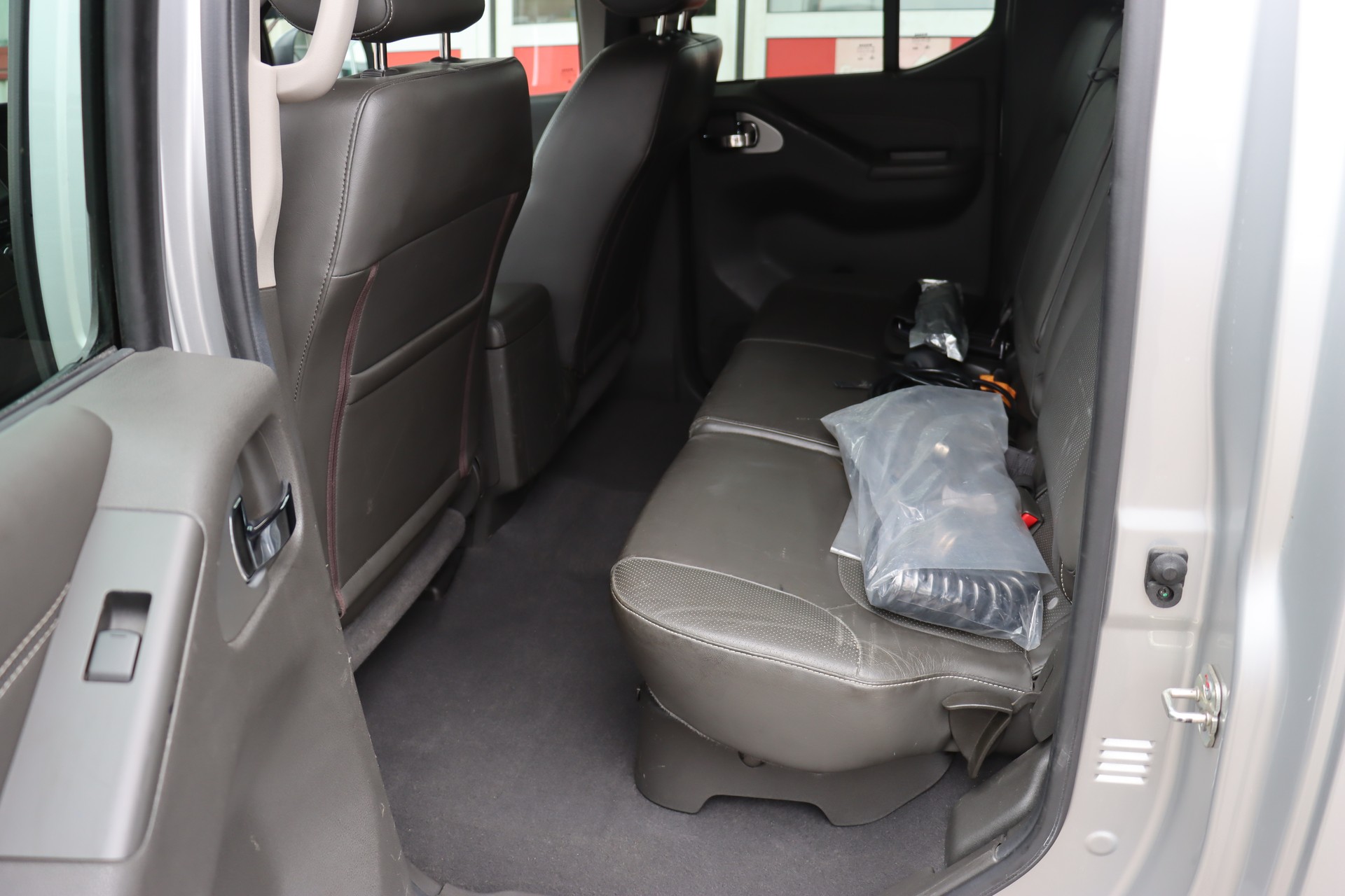 NISSAN 3.0 V6 DC 4WD 6000Kg Anhängelast-image-20