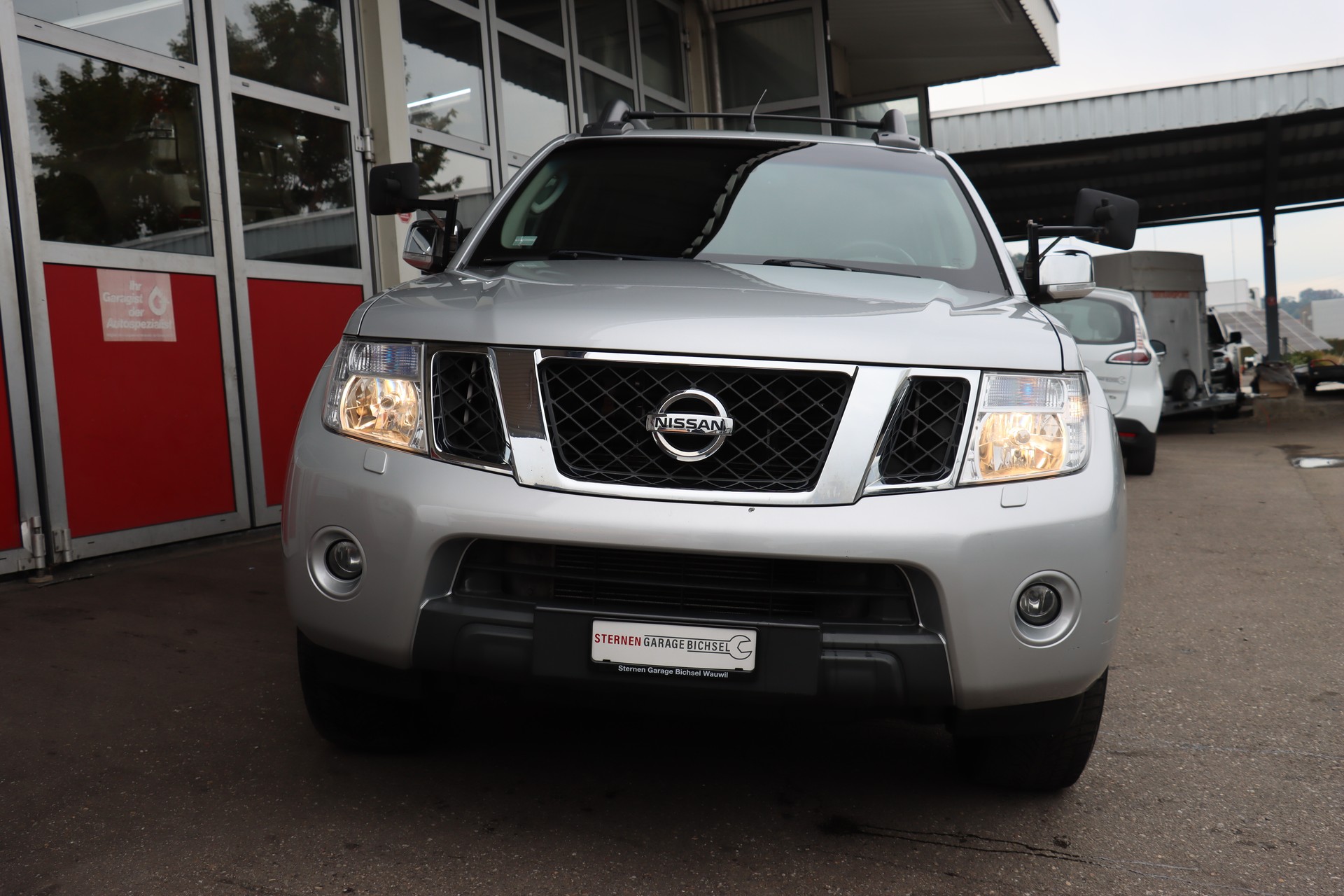NISSAN 3.0 V6 DC 4WD 6000Kg Anhängelast-showroom-element-2