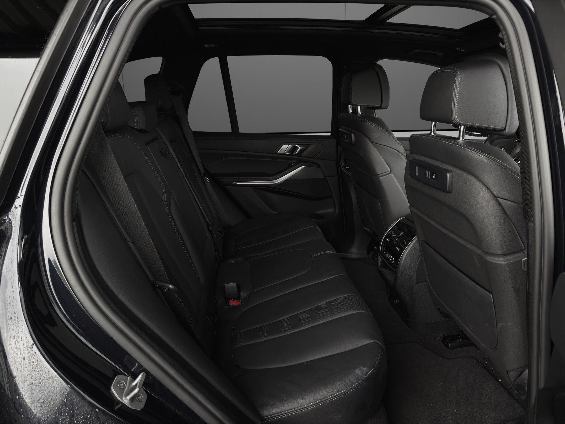 BMW X5 xDrive 48V 40i M Sport Steptronic-image-9