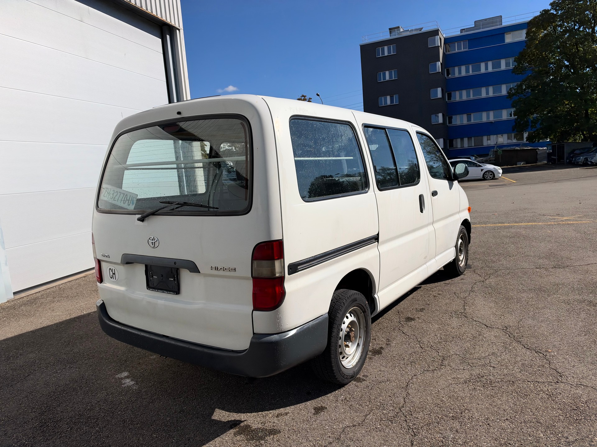 TOYOTA Hiace 2.7 Van-image-6