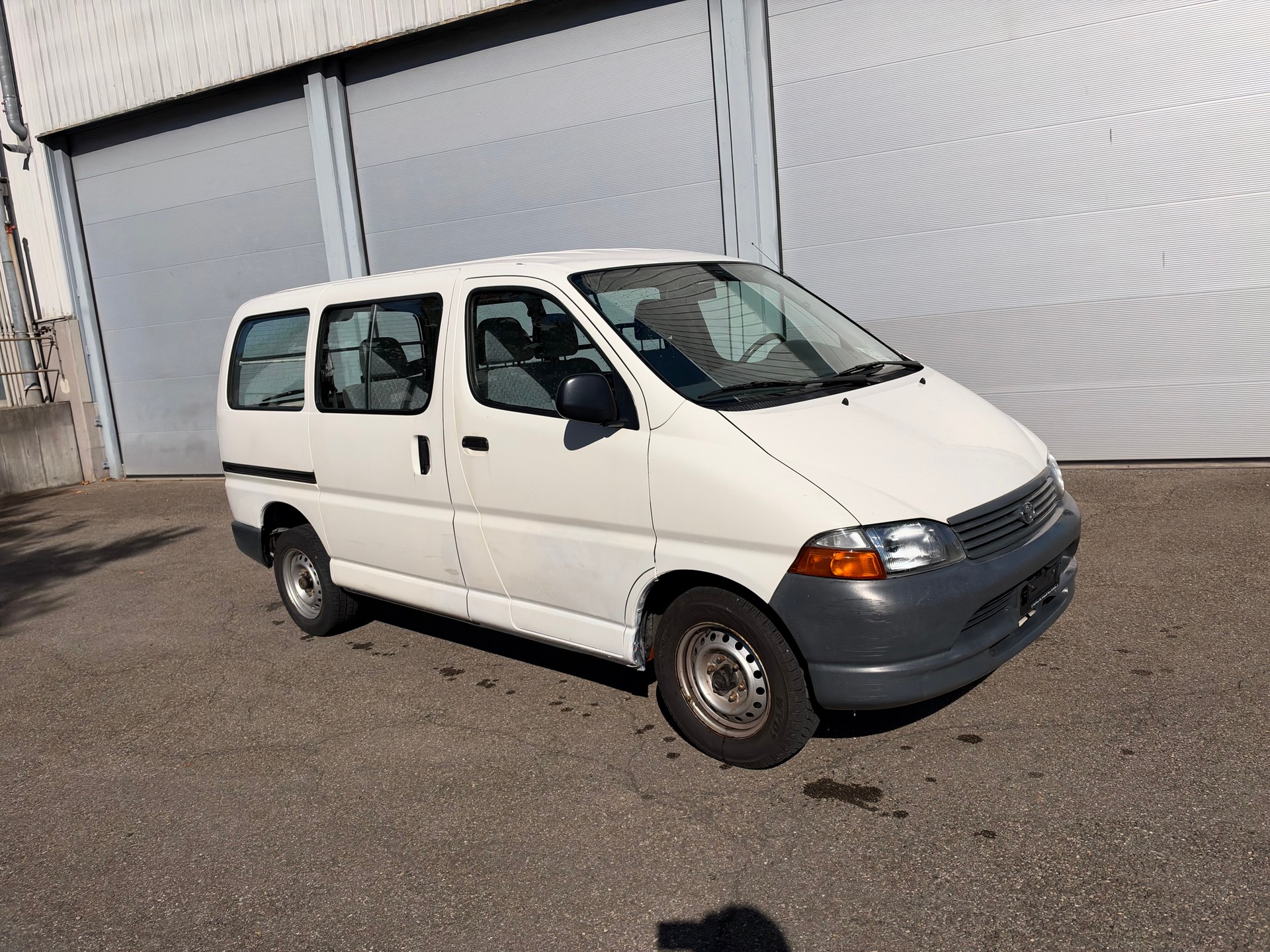TOYOTA Hiace 2.7 Van-showroom-element-3