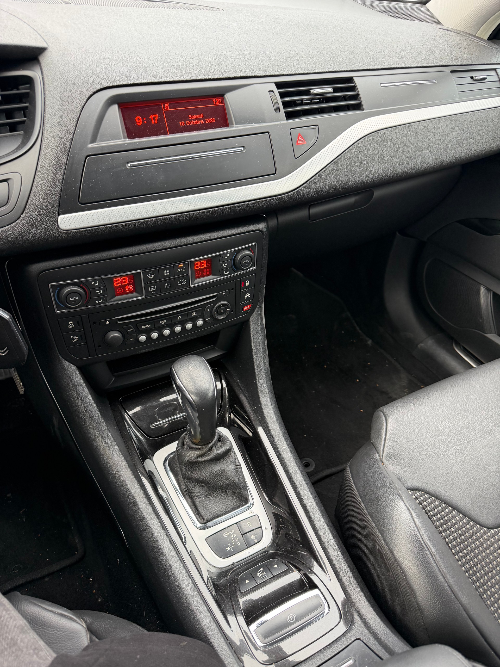 CITROEN C5 Berline 1.6 Turbo Exclusive Automatic-image-9