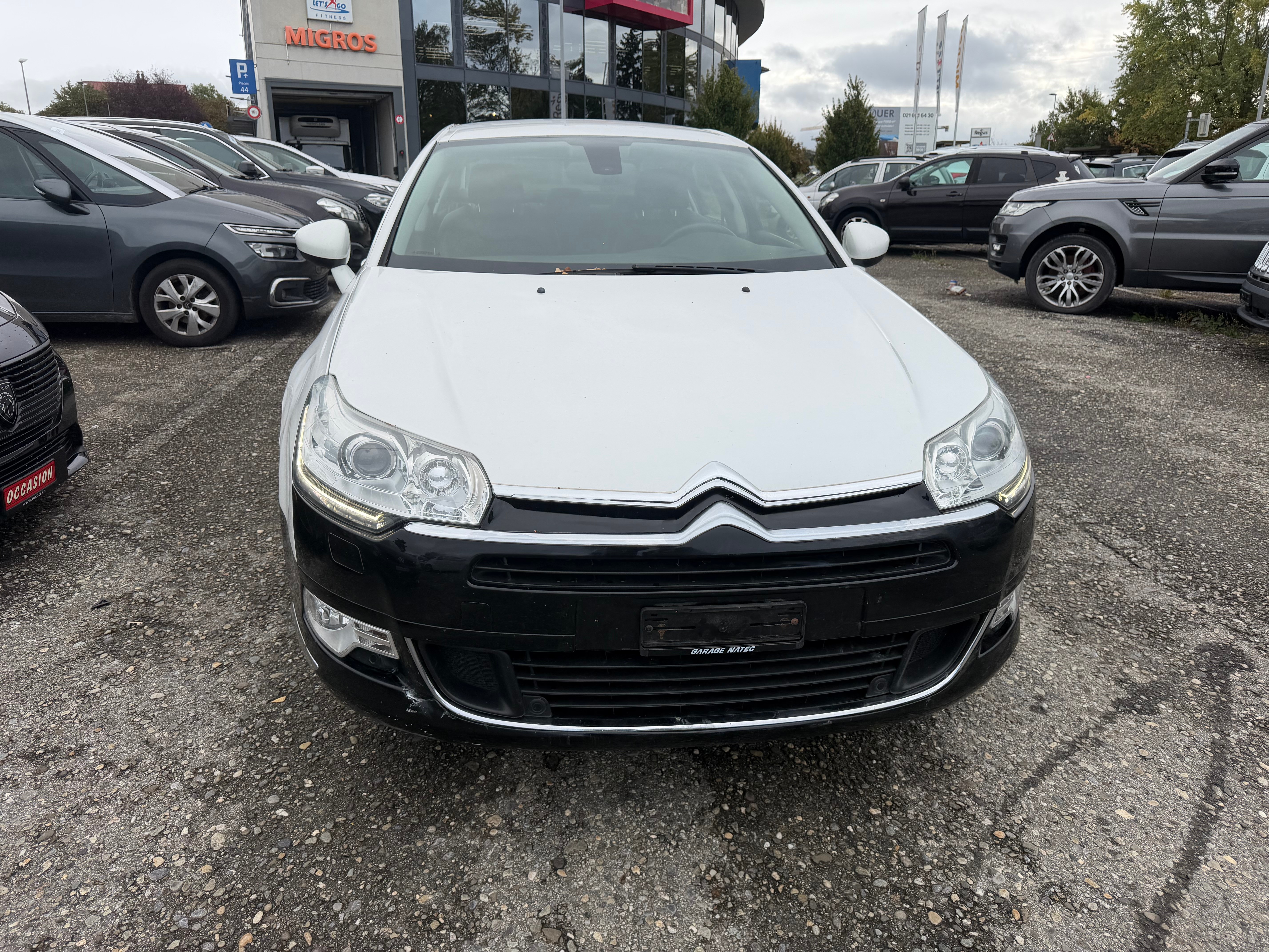 Car photo