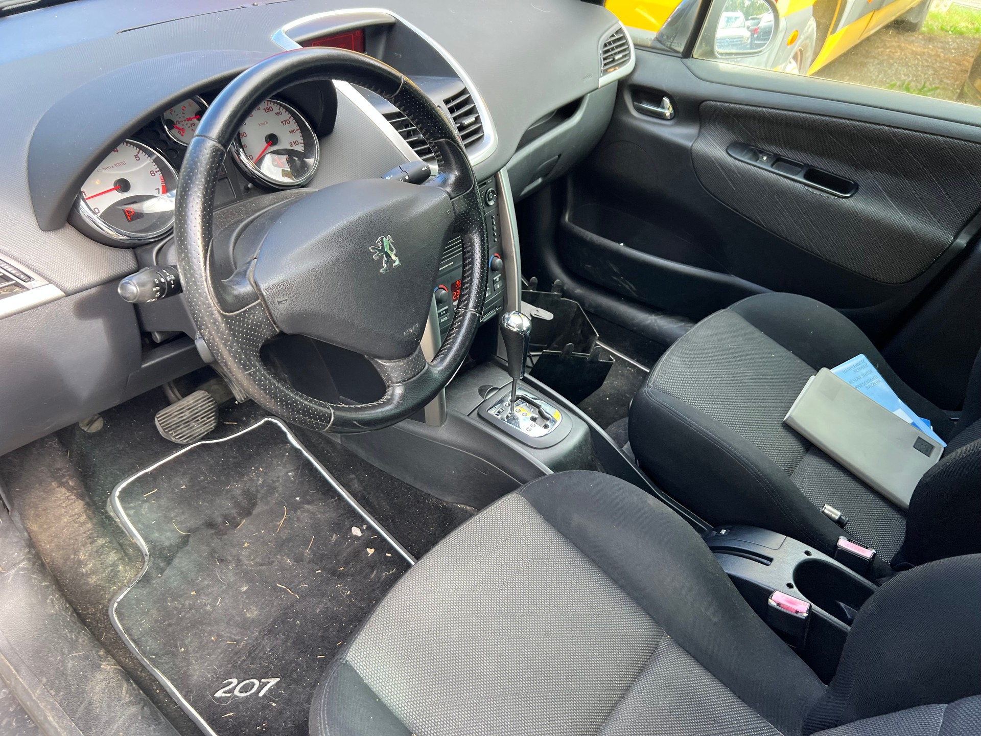 PEUGEOT 207 SW 1.6 16V Sport Automatic-image-5