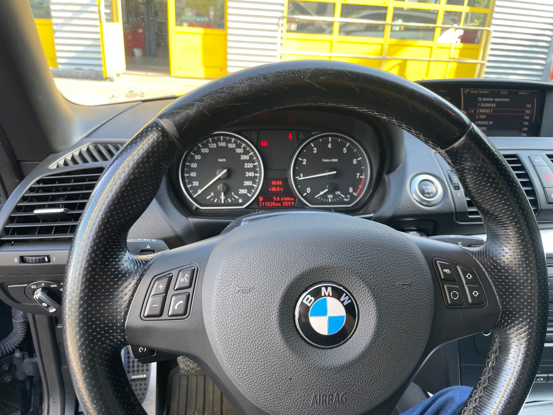 BMW 135i-image-5