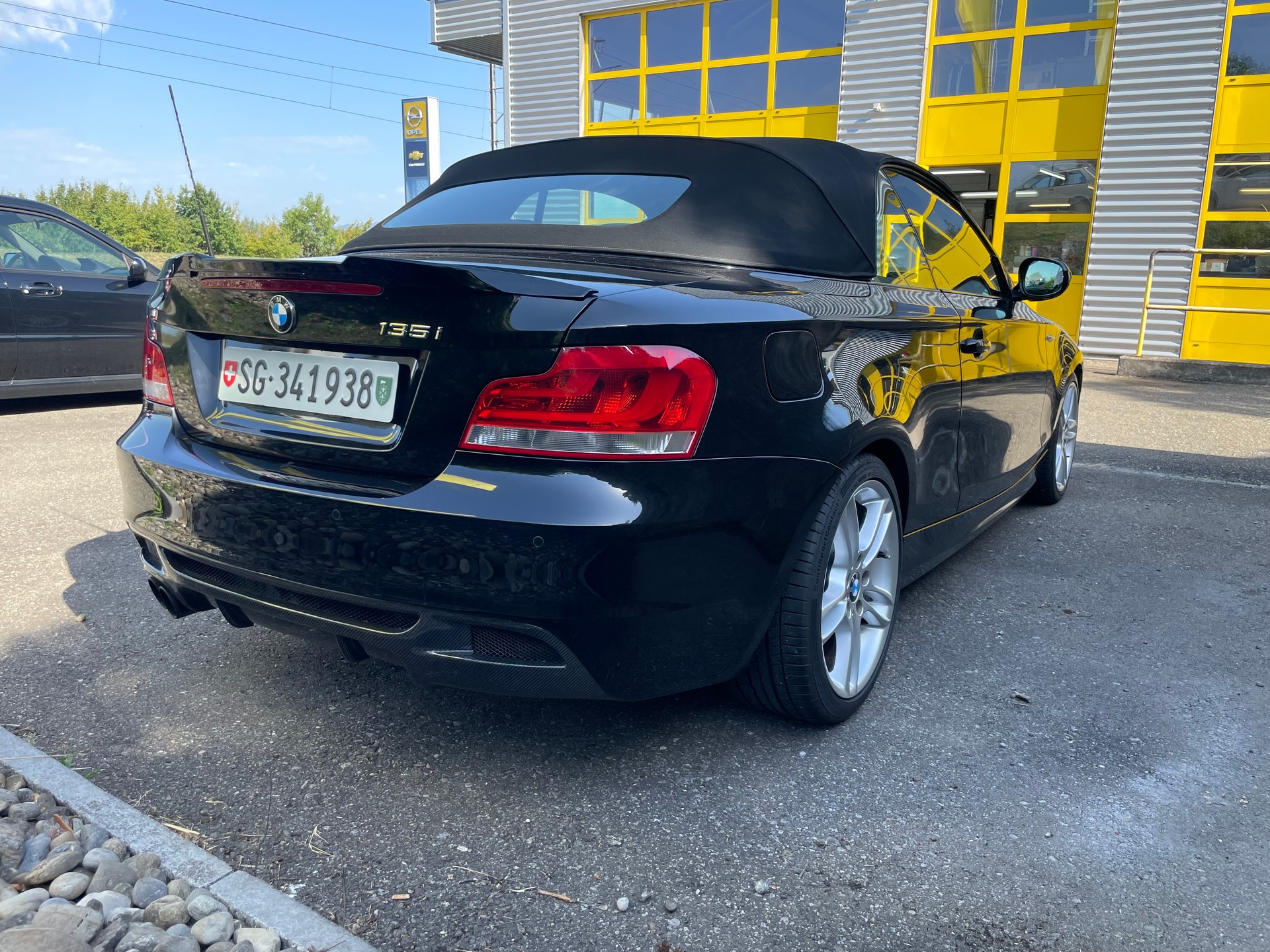 BMW 135i-image-3