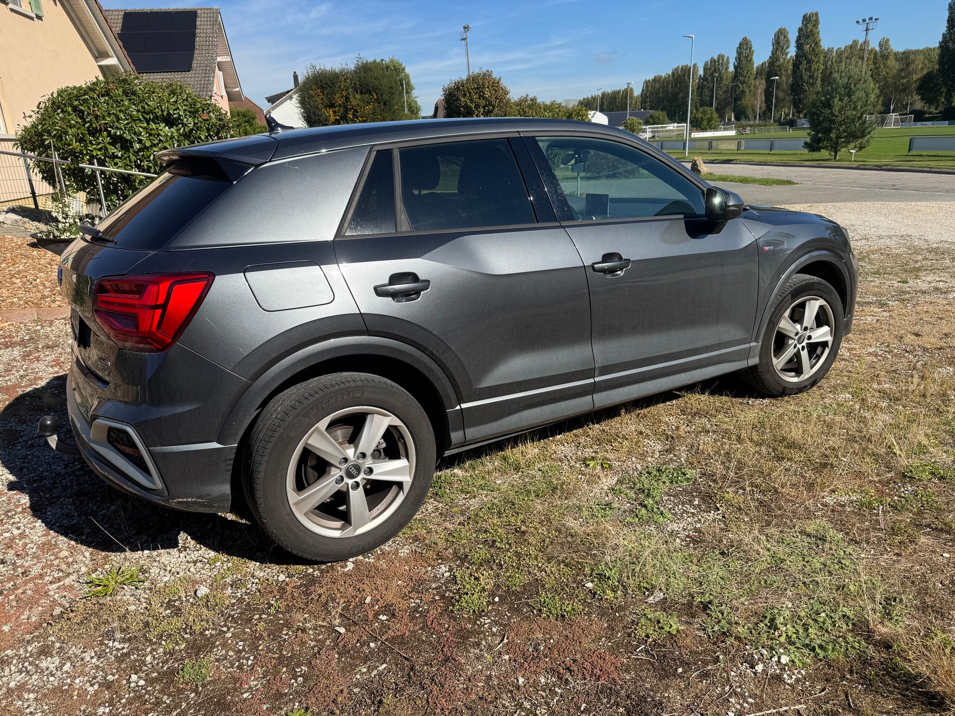 AUDI 2.0 40 TFSI S Line Attraction quattro S-Tronic-image-4