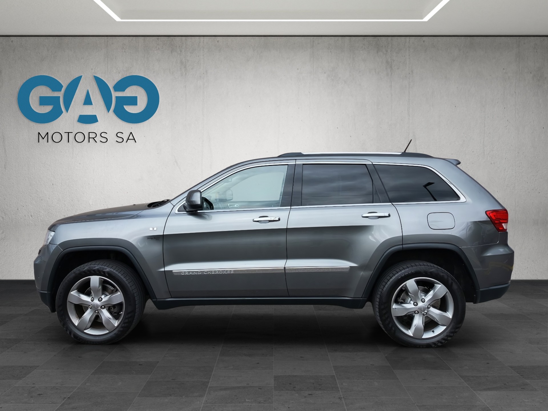 JEEP Grand Cherokee 3.0 CRD Overland Automatic-image-1
