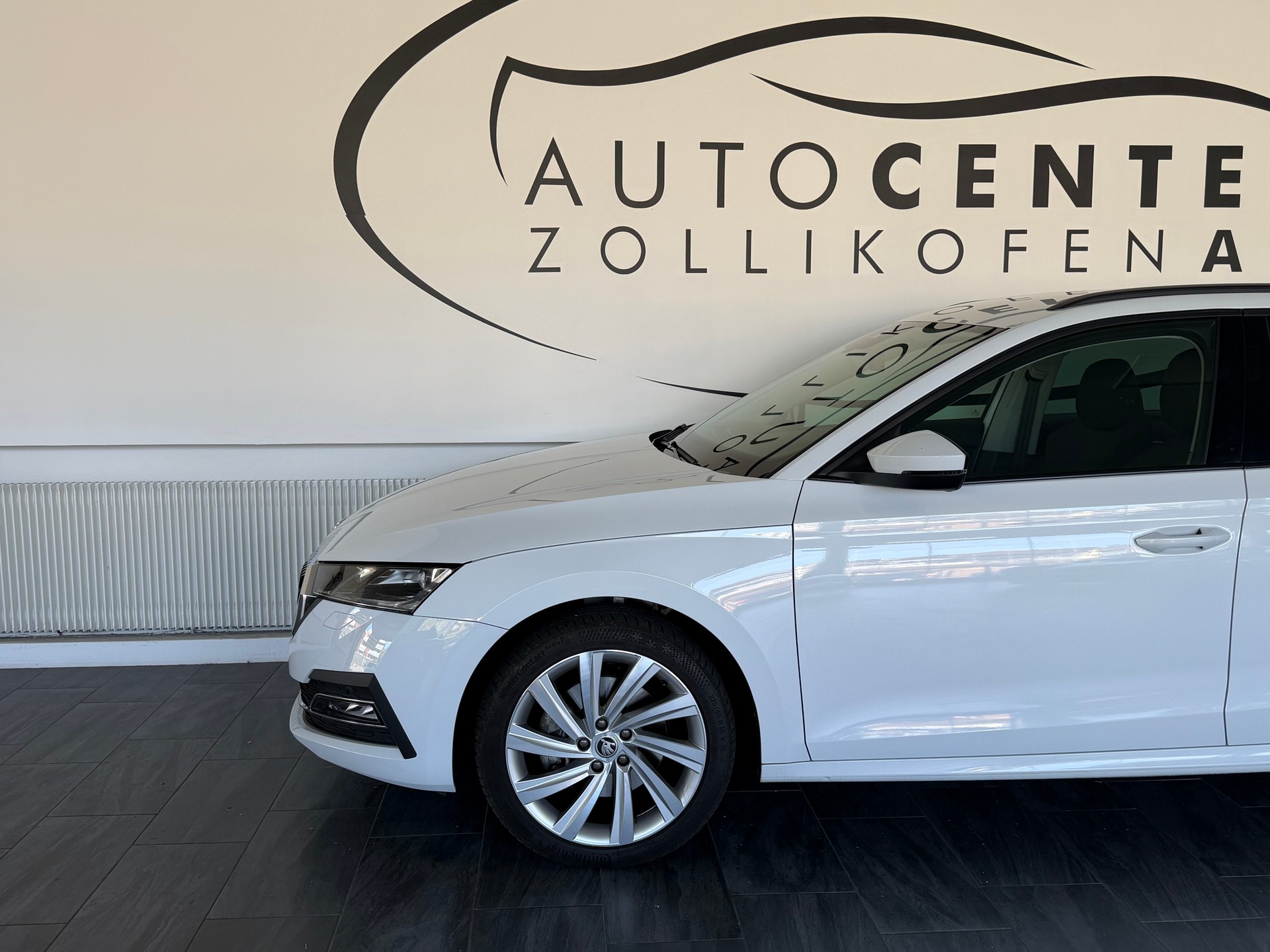 SKODA Octavia Combi 2.0 TDI DSG Style 4x4 / CH Fahrzeug-image-8