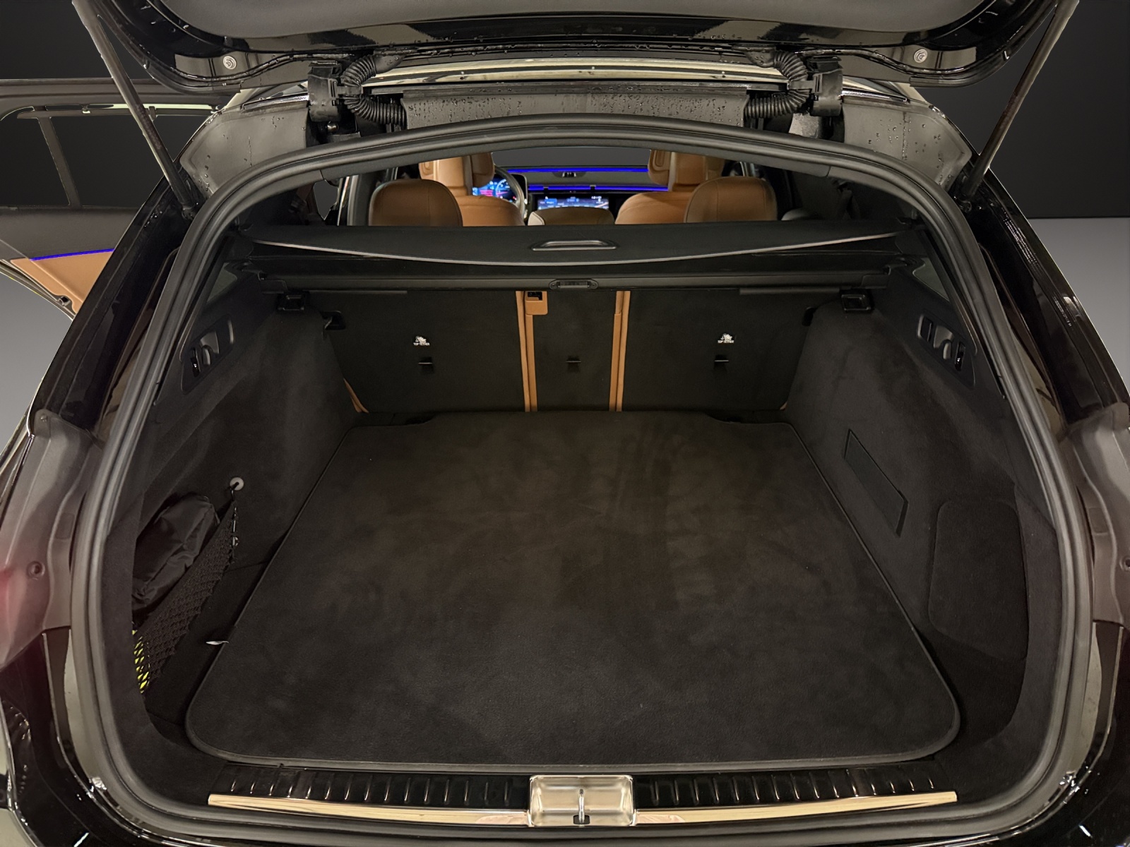 MERCEDES-BENZ E 220 d T 4Matic 9G-Tronic-image-13
