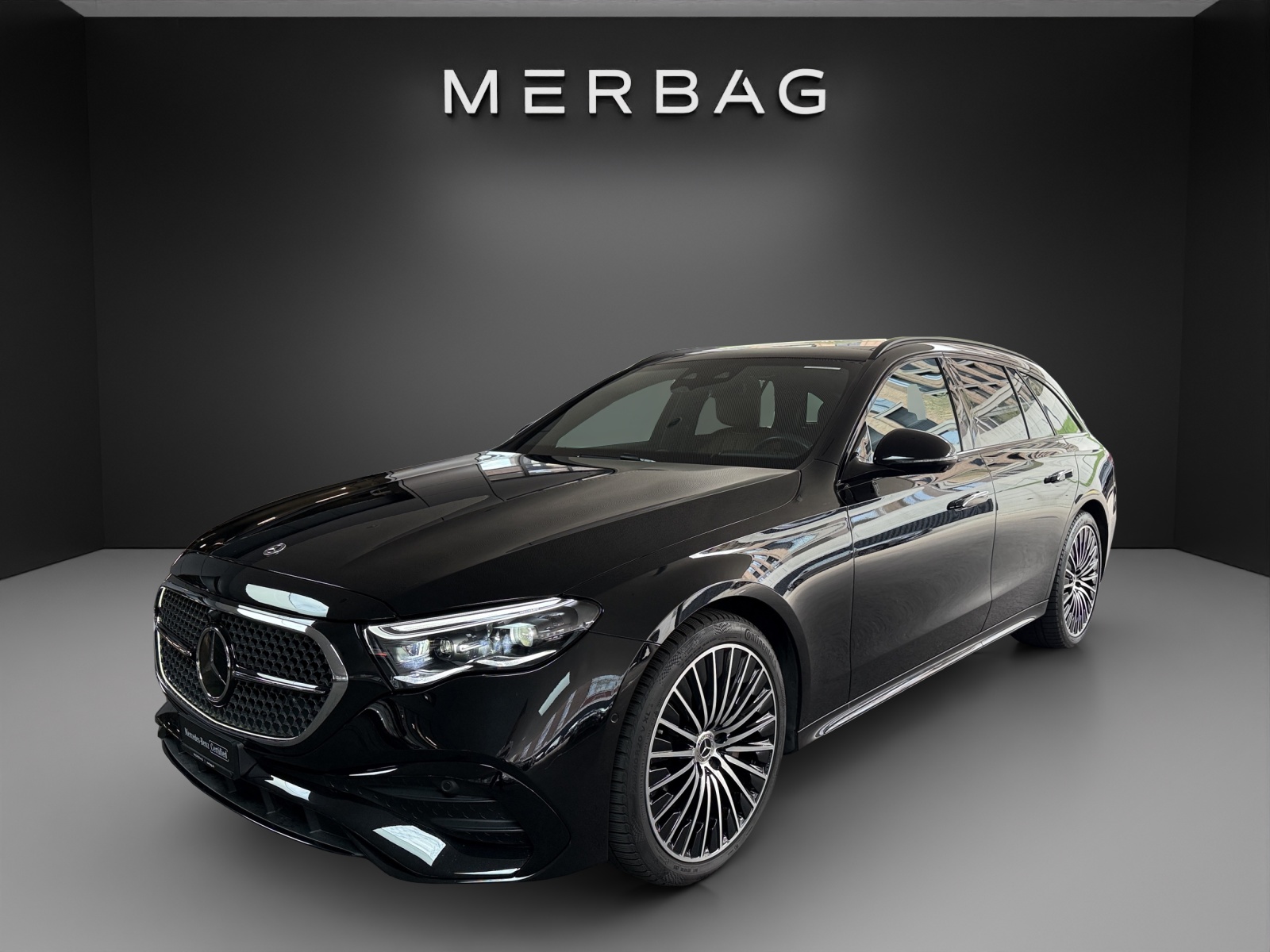MERCEDES-BENZ E 220 d T 4Matic 9G-Tronic-image-2