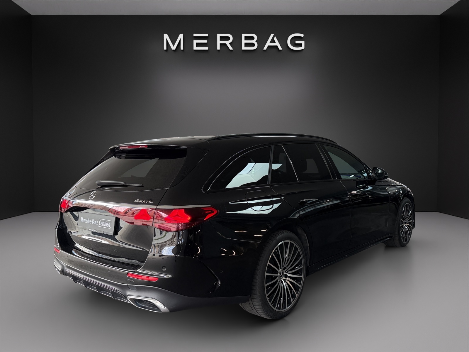 MERCEDES-BENZ E 220 d T 4Matic 9G-Tronic-image-3