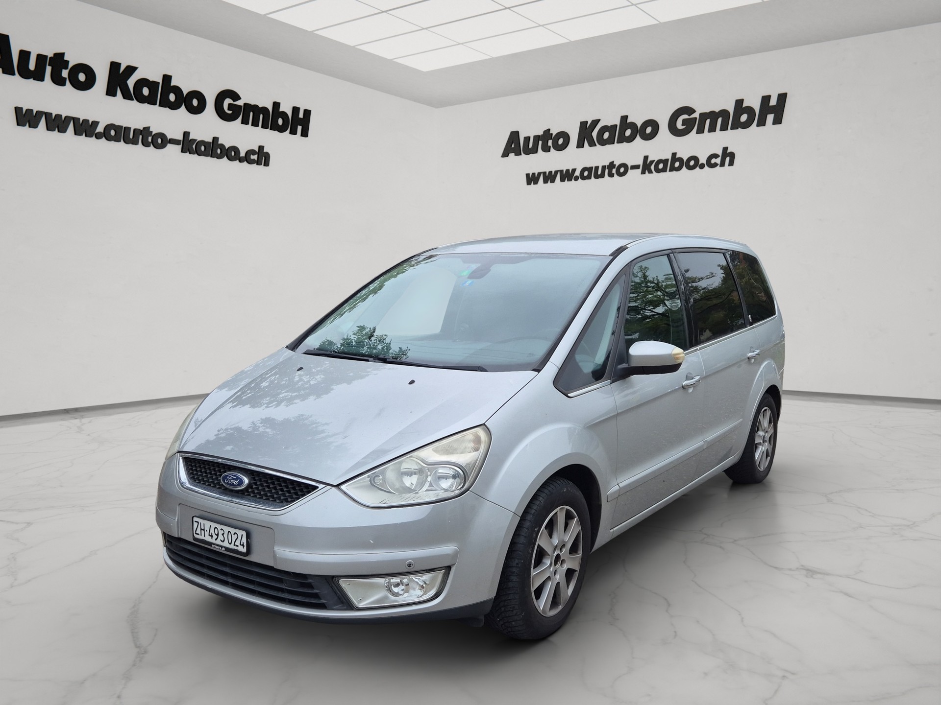 FORD Galaxy 2.0 TDCi Ghia Automatic-image-2