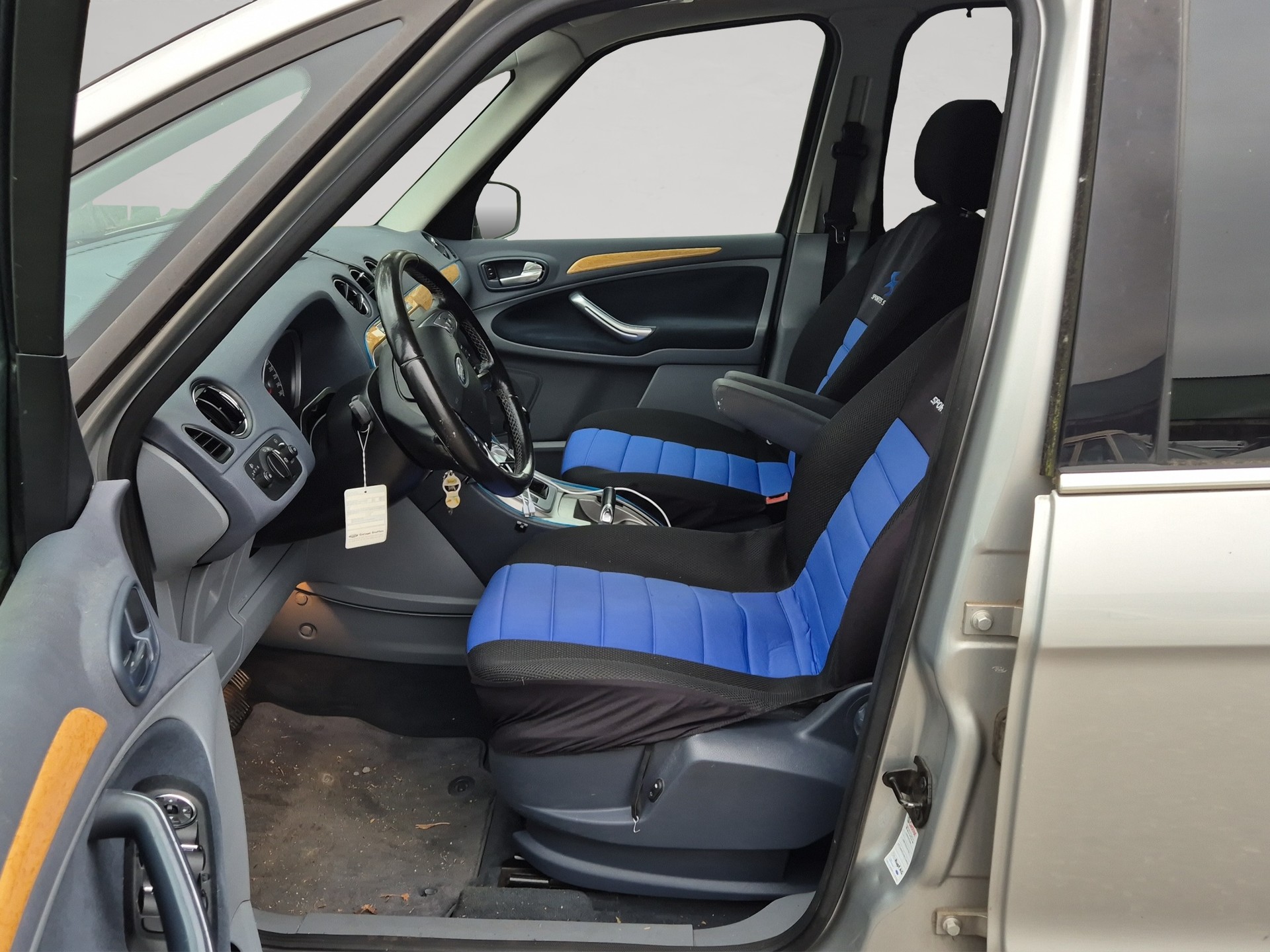 FORD Galaxy 2.0 TDCi Ghia Automatic-image-9