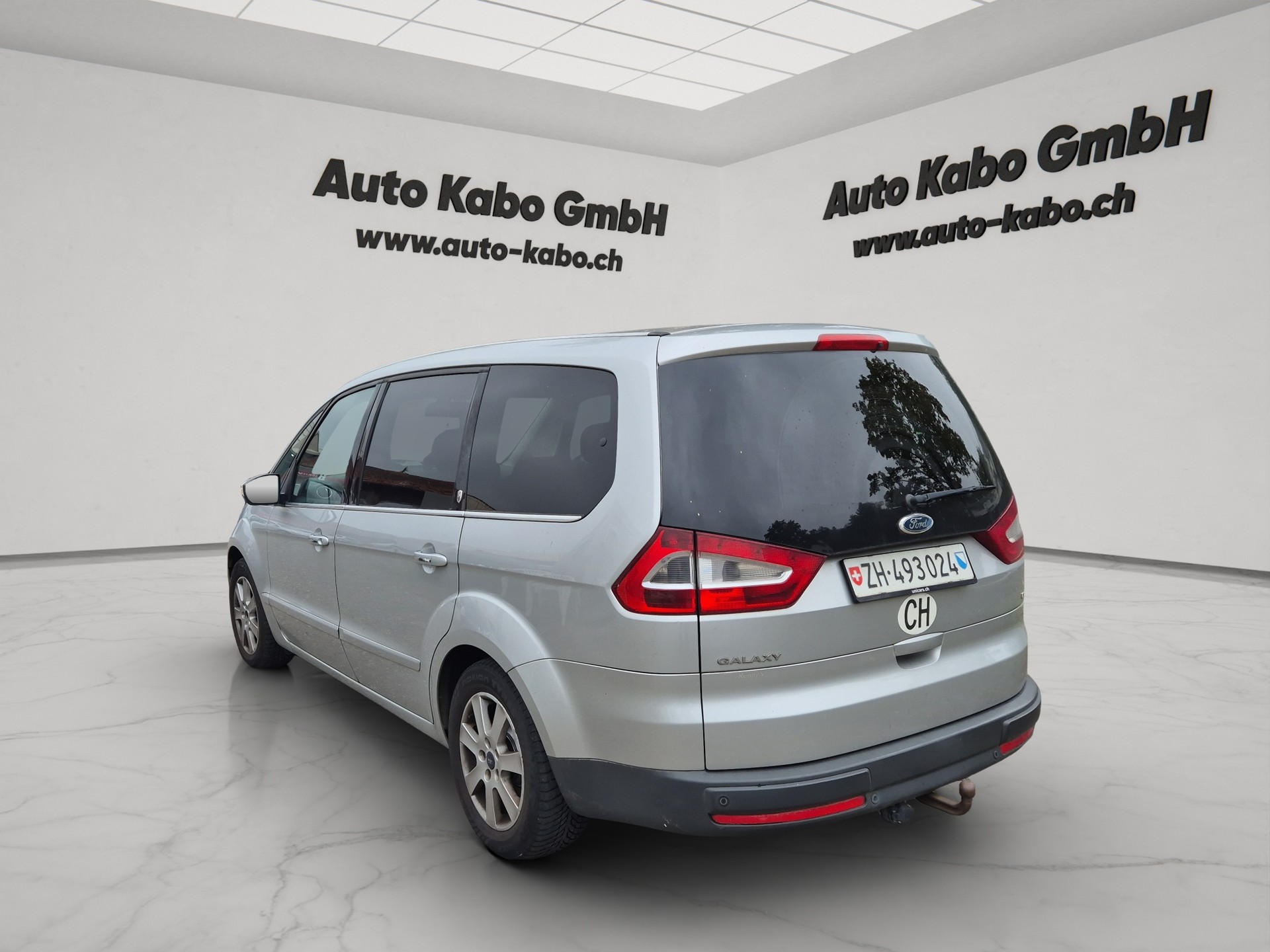 FORD Galaxy 2.0 TDCi Ghia Automatic-image-5