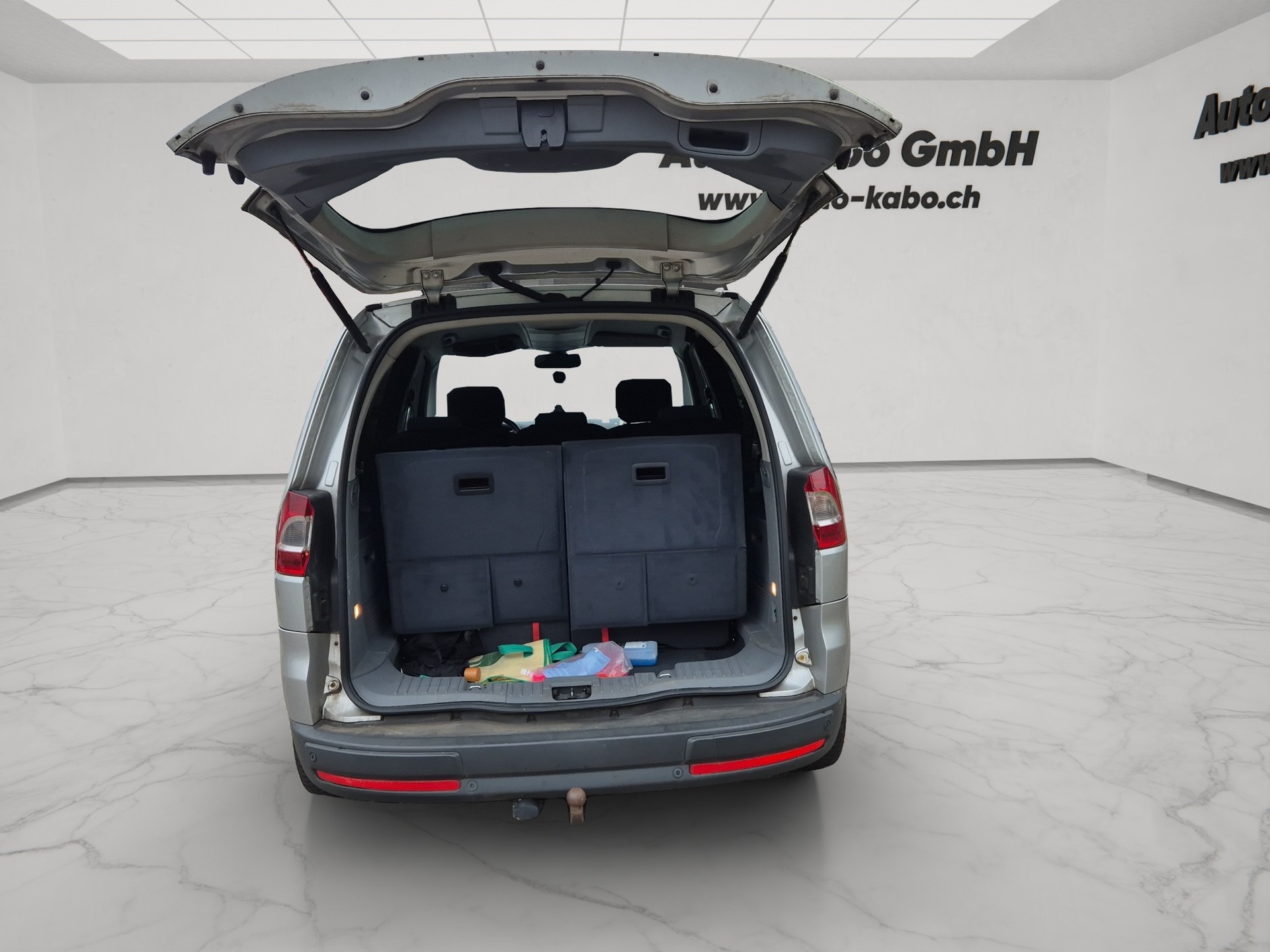FORD Galaxy 2.0 TDCi Ghia Automatic-image-13