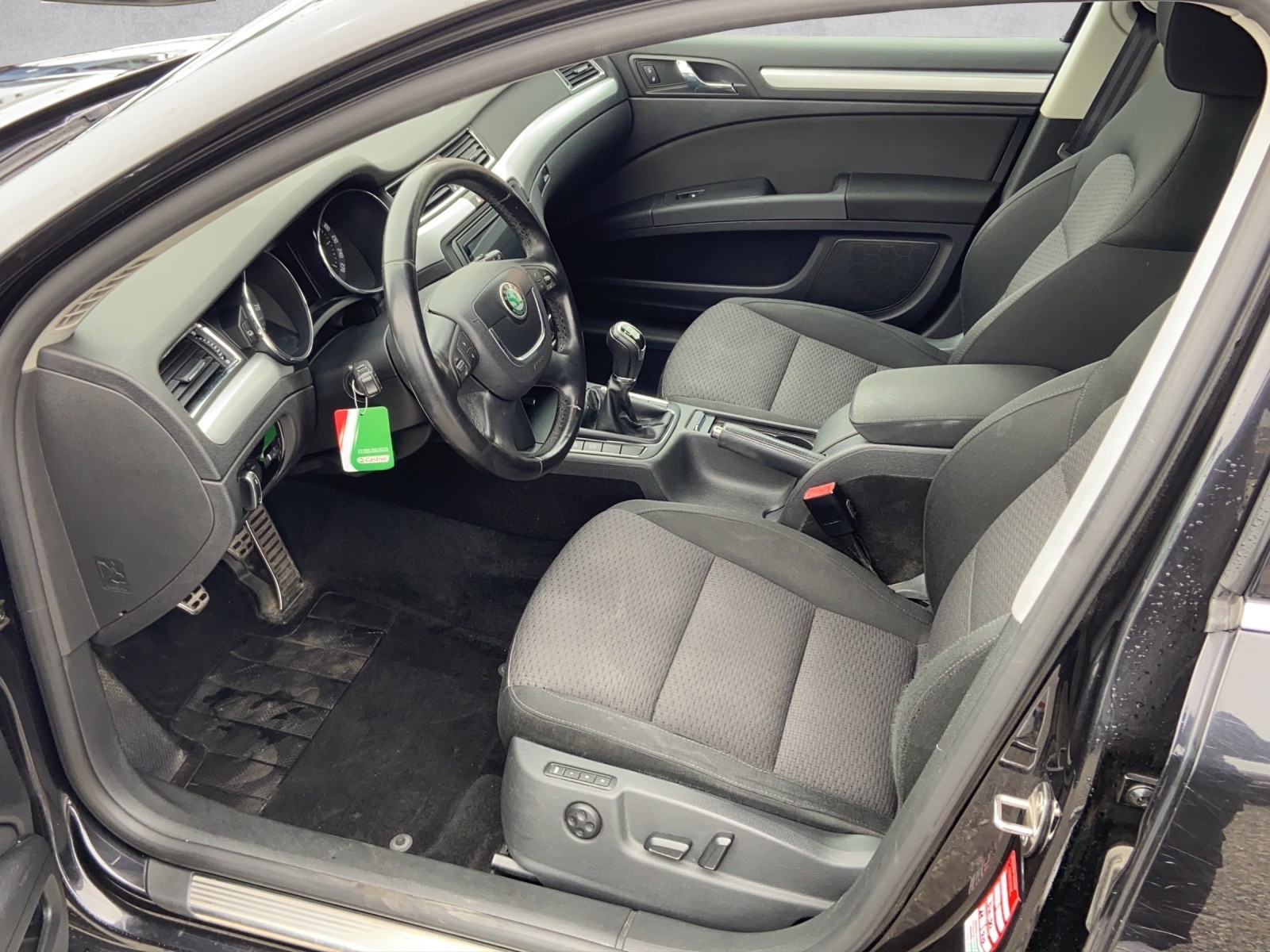 SKODA Superb Combi 1.8 TSI Elegance-image-8