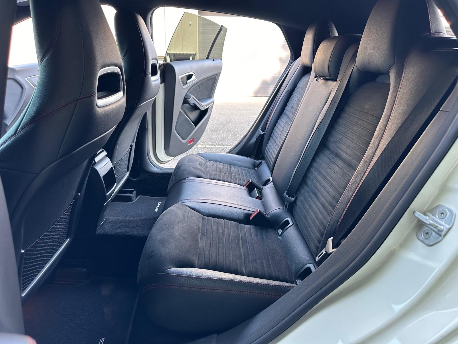 MERCEDES-BENZ CLA Shooting Brake 180 AMG Line 7G-DCT-image-10