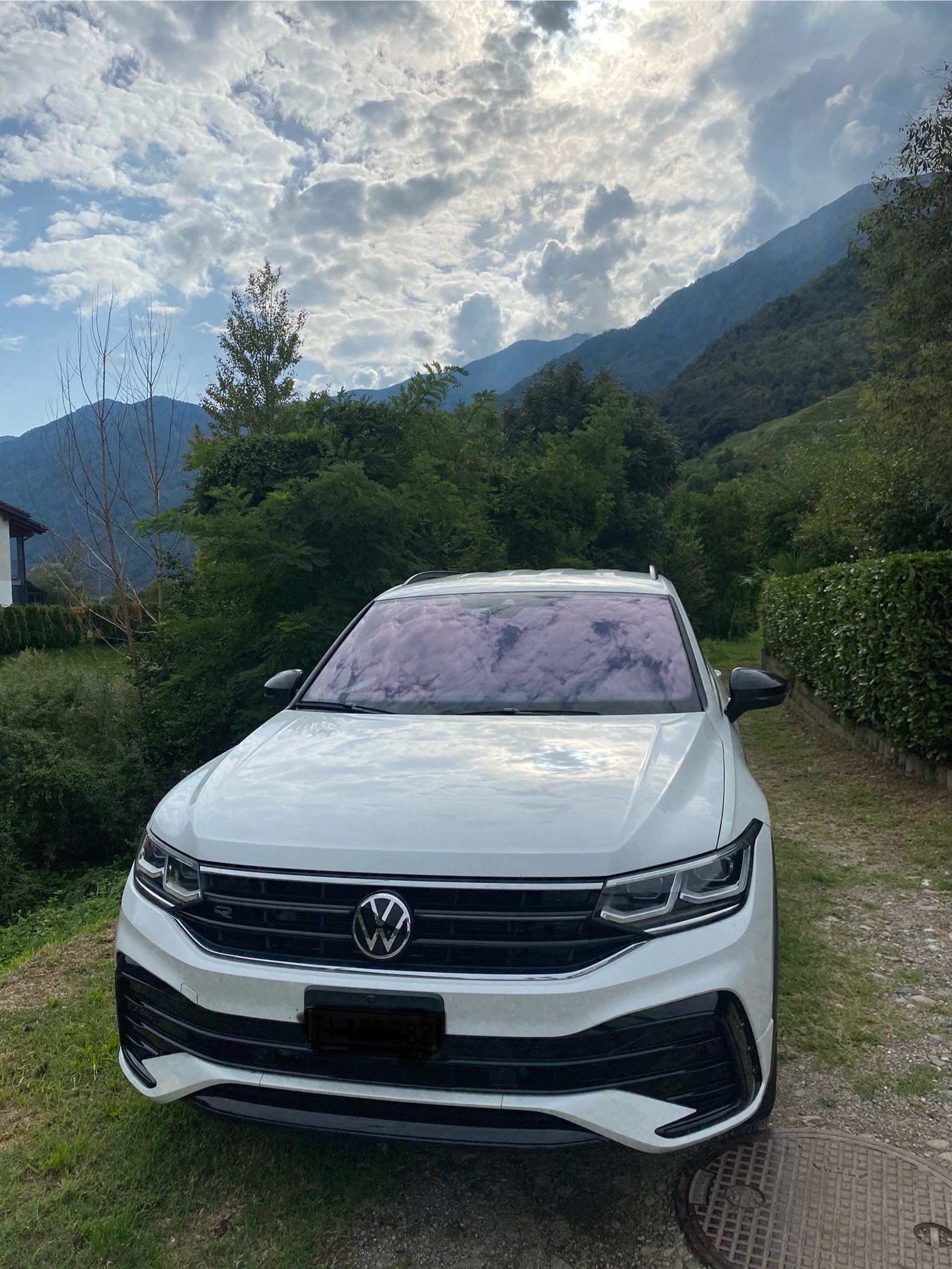 VW Tiguan Allspace 2.0TSI R-Line 4Motion DSG-image-8