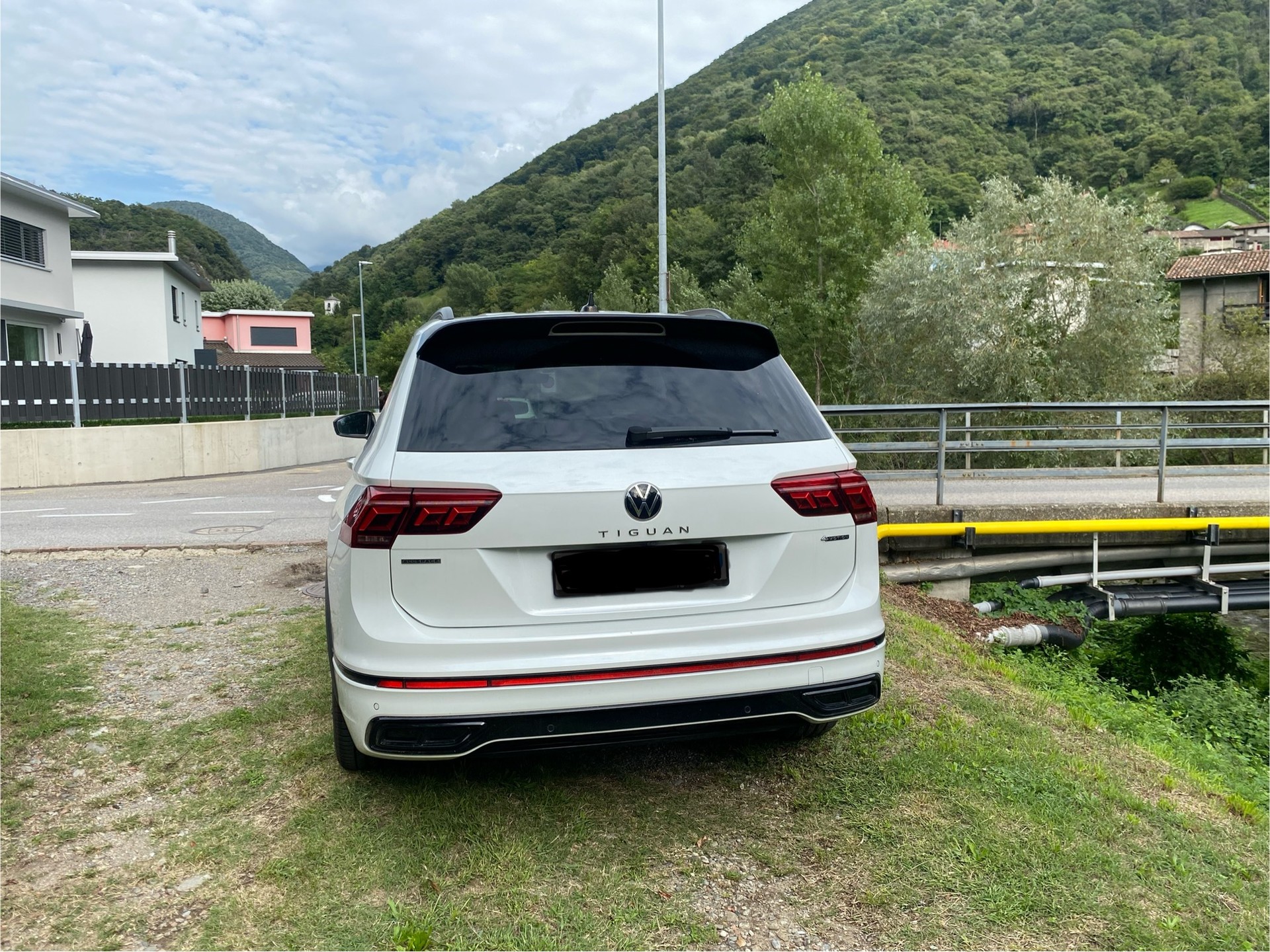 VW Tiguan Allspace 2.0TSI R-Line 4Motion DSG-image-7