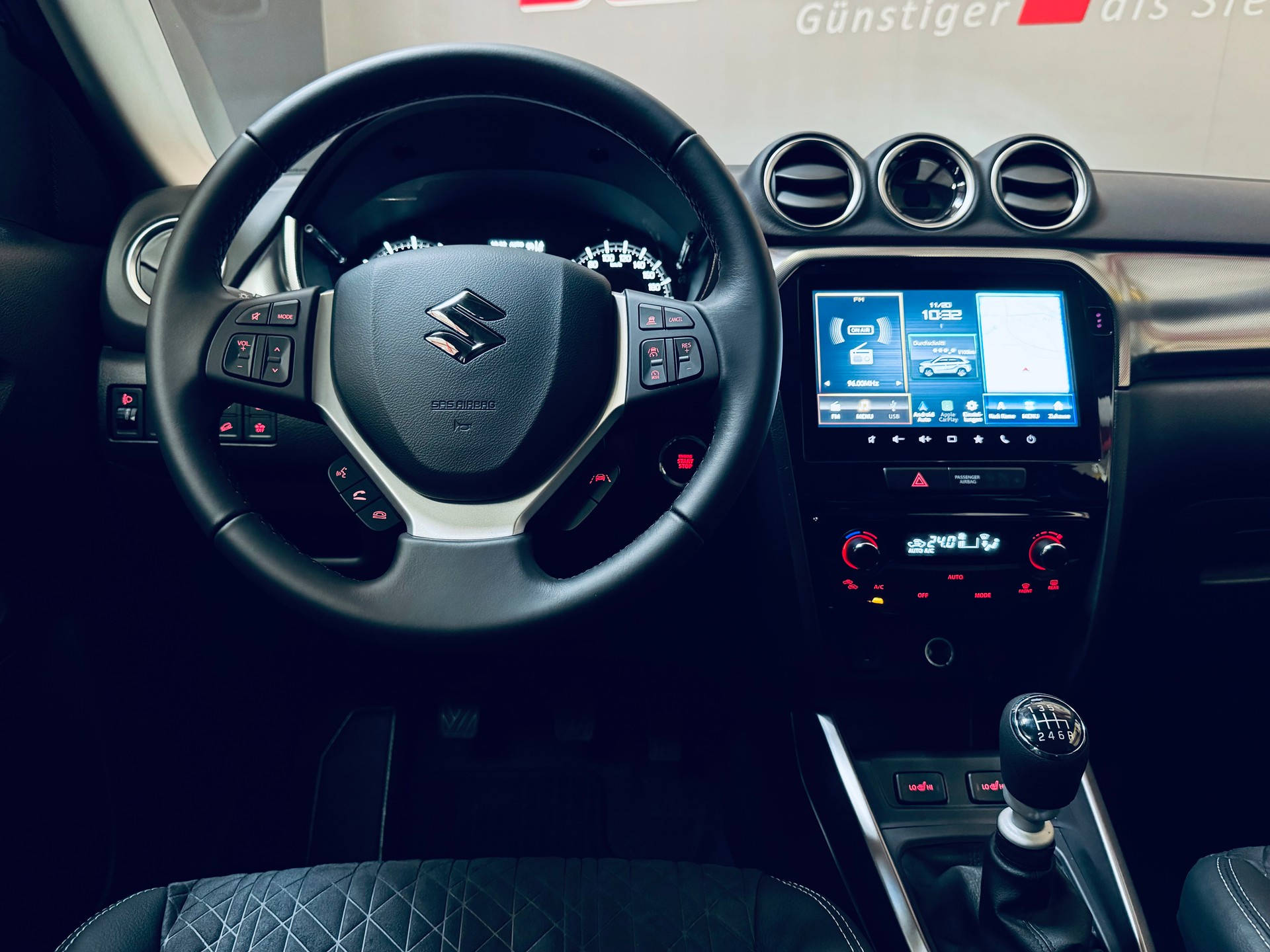 SUZUKI Vitara 1.4 Boosterjet Compact Top 4x4 Hybrid-image-16