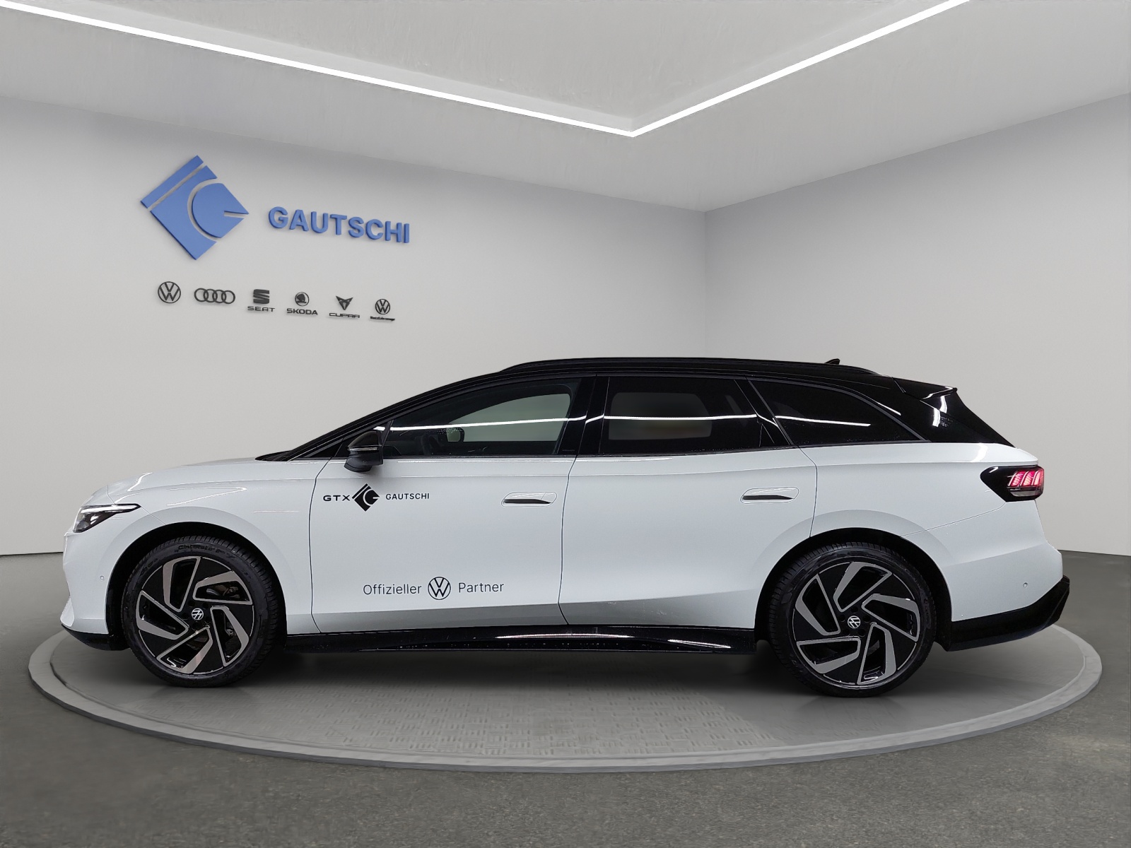 VW ID.7 Tourer GTX 86 kWh GTX United 4 Motion-image-1