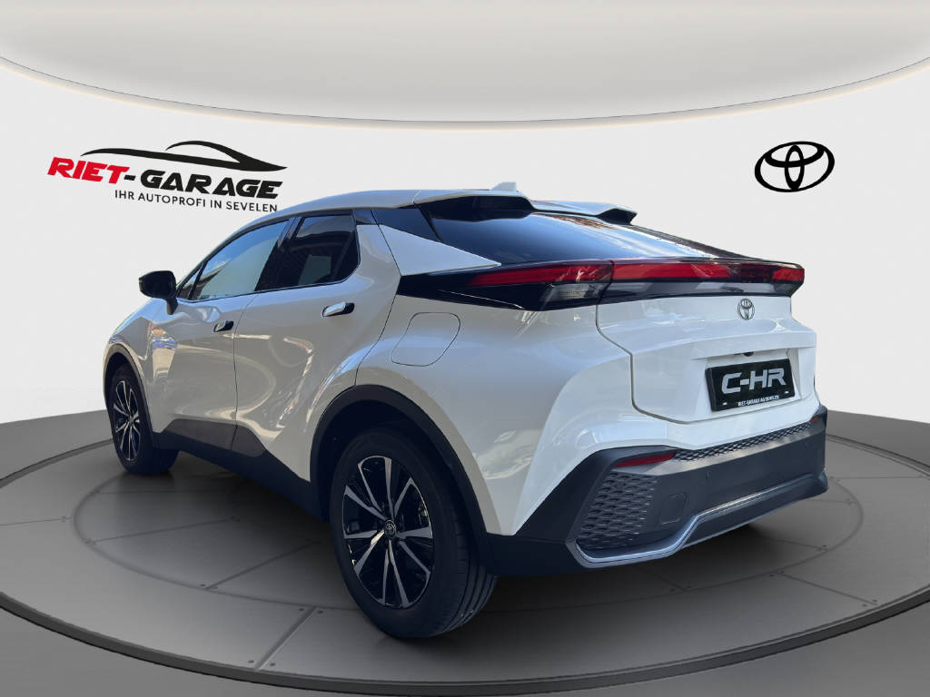 TOYOTA C-HR 2.0 PHEV Swiss Edition-image-2