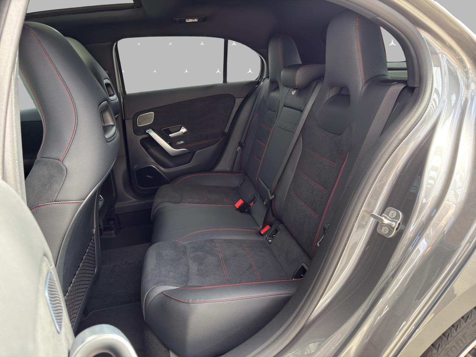 MERCEDES-BENZ A 220 4Matic 8G-DCT-image-10