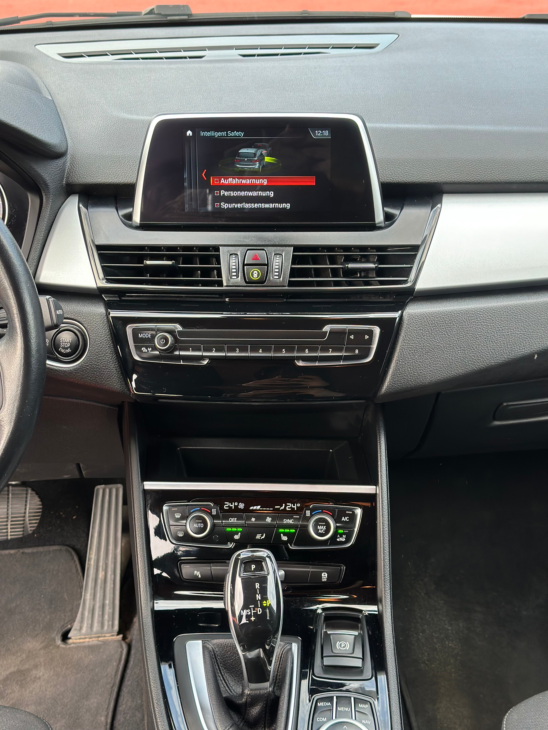 BMW 218d xDrive Gran Tourer Steptronic-image-14