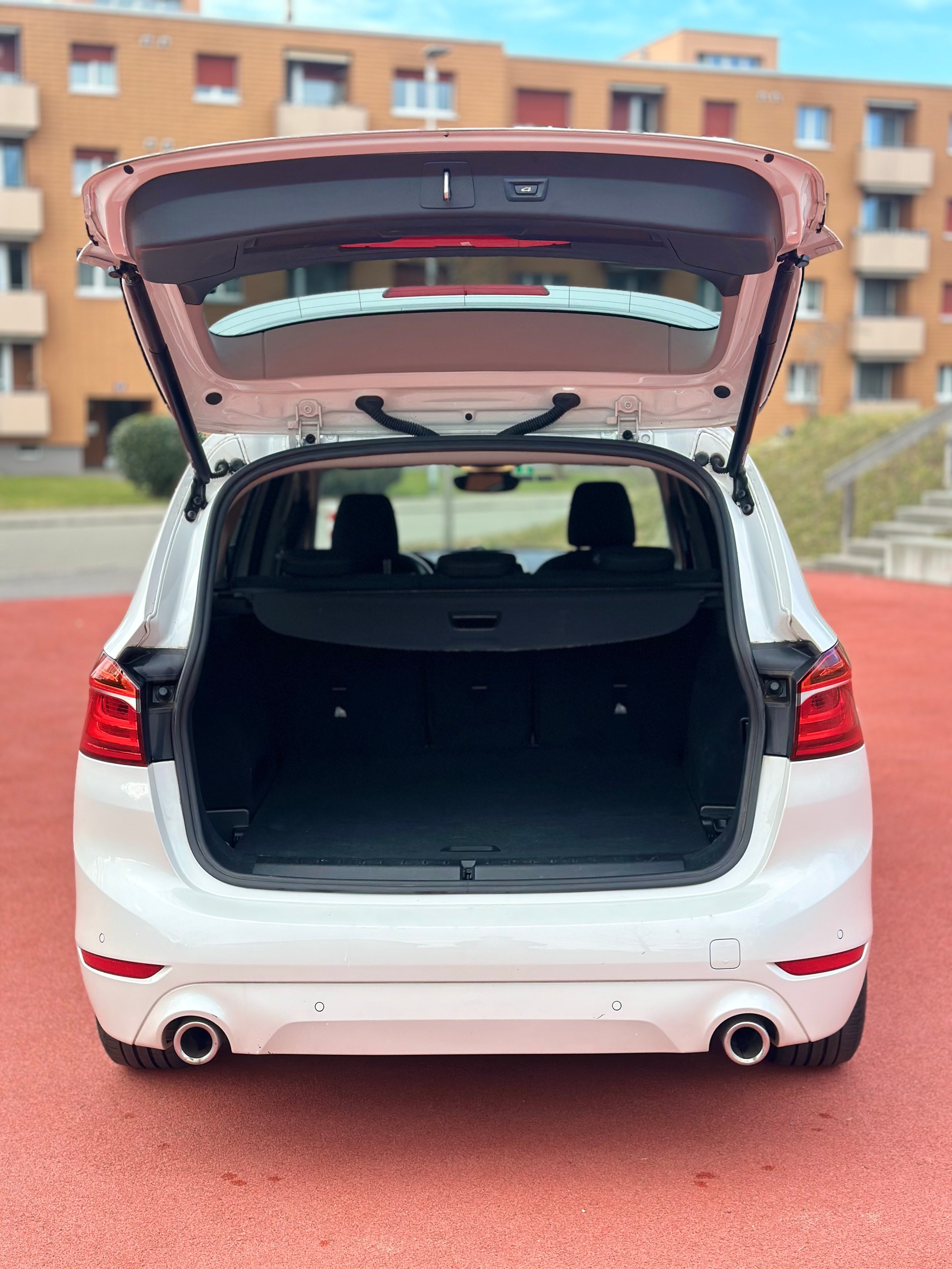 BMW 218d xDrive Gran Tourer Steptronic-image-6