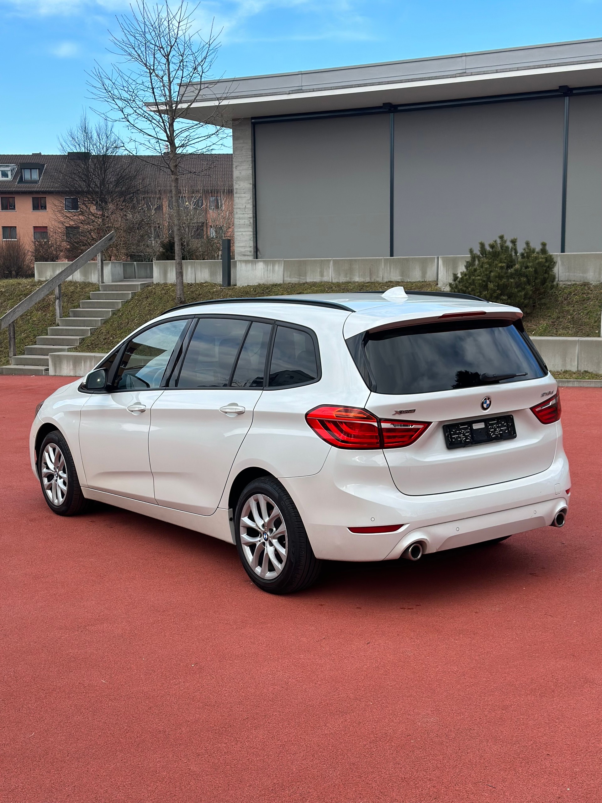 BMW 218d xDrive Gran Tourer Steptronic-image-7