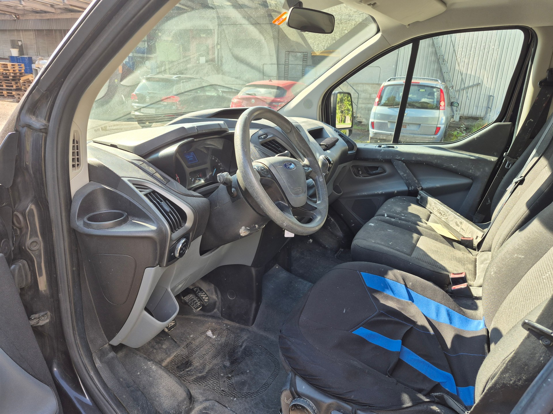 FORD Transit Custom Van 270 L1H1 Trend-image-4