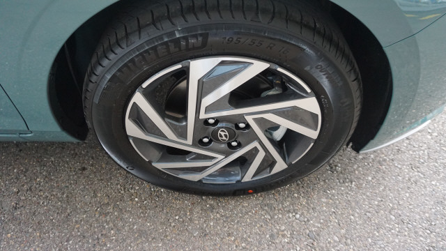 HYUNDAI i20 1.0 T-GDi Amplia-image-6