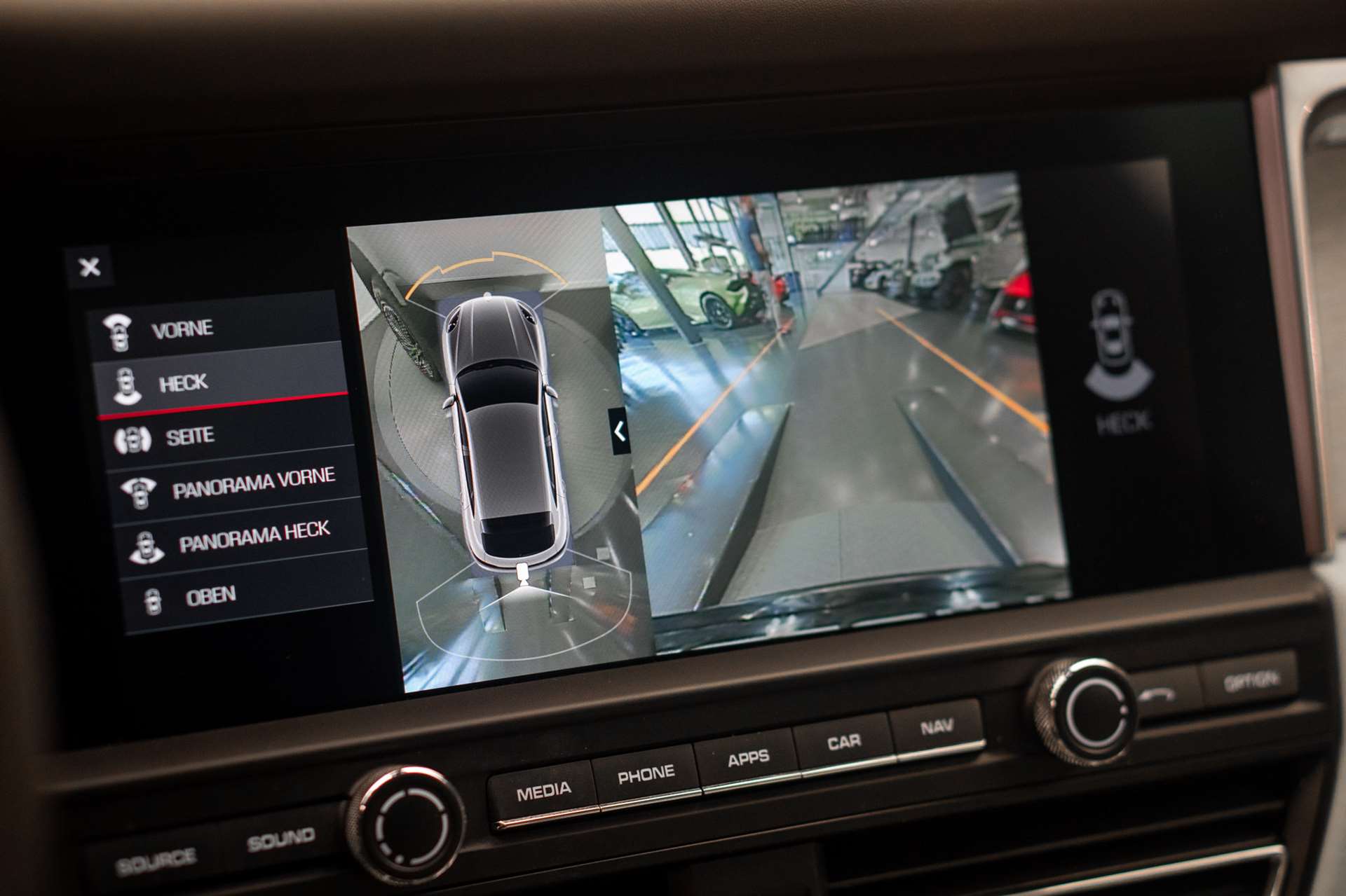 PORSCHE Macan Turbo PDK *CH-Fahrzeug* *Alcantarahimmel* *Panorama* *Chrono*-image-20