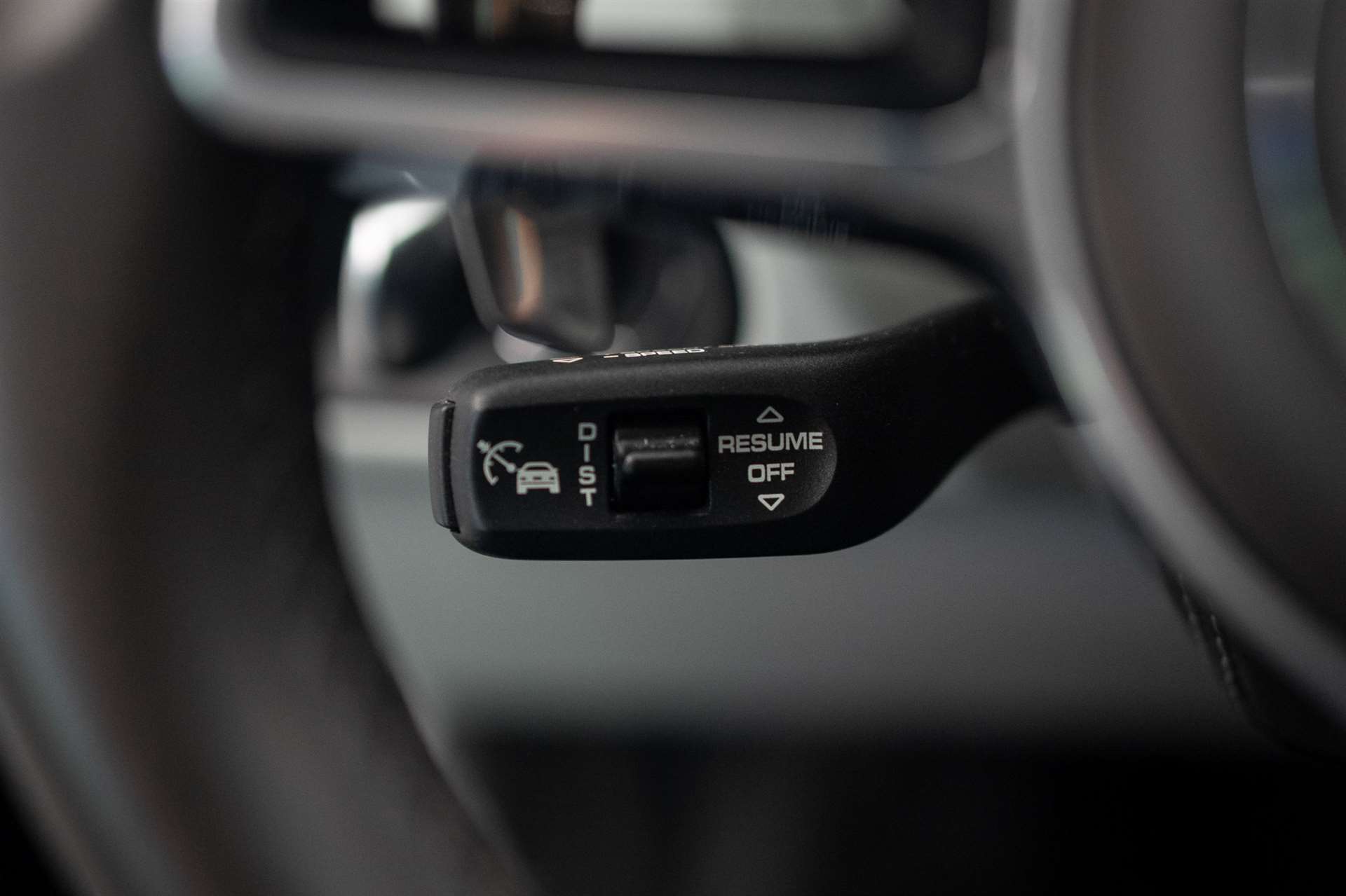 PORSCHE Macan Turbo PDK *CH-Fahrzeug* *Alcantarahimmel* *Panorama* *Chrono*-image-26