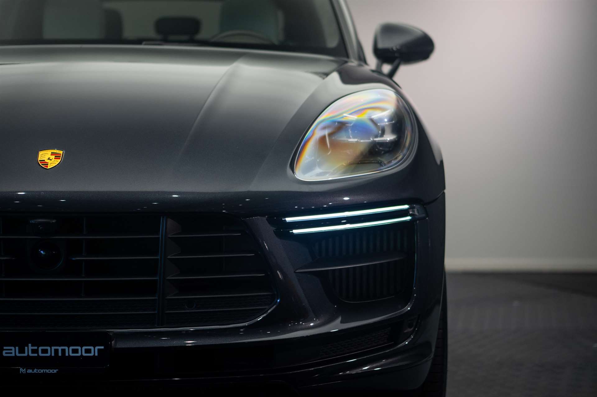 PORSCHE Macan Turbo PDK *CH-Fahrzeug* *Alcantarahimmel* *Panorama* *Chrono*-image-8