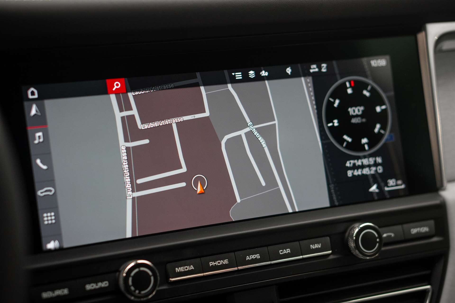 PORSCHE Macan Turbo PDK *CH-Fahrzeug* *Alcantarahimmel* *Panorama* *Chrono*-image-19