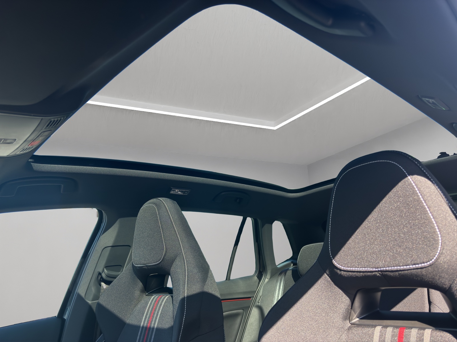 SKODA Kamiq 1.5 TSI Monte Carlo DSG-image-12
