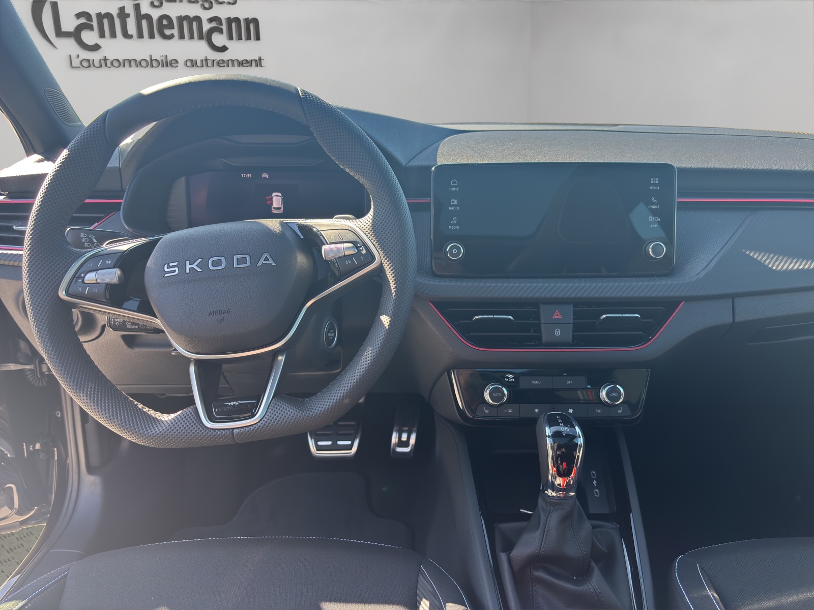 SKODA Kamiq 1.5 TSI Monte Carlo DSG-image-9