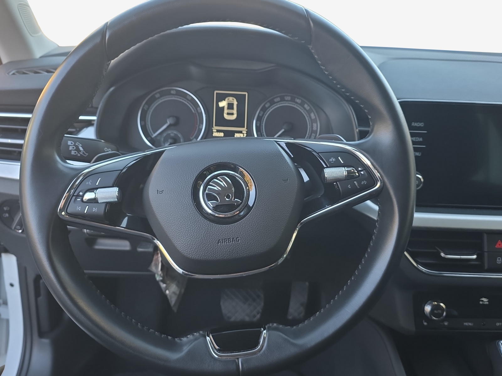 SKODA Scala 1.0 TSI Tour DSG-image-9