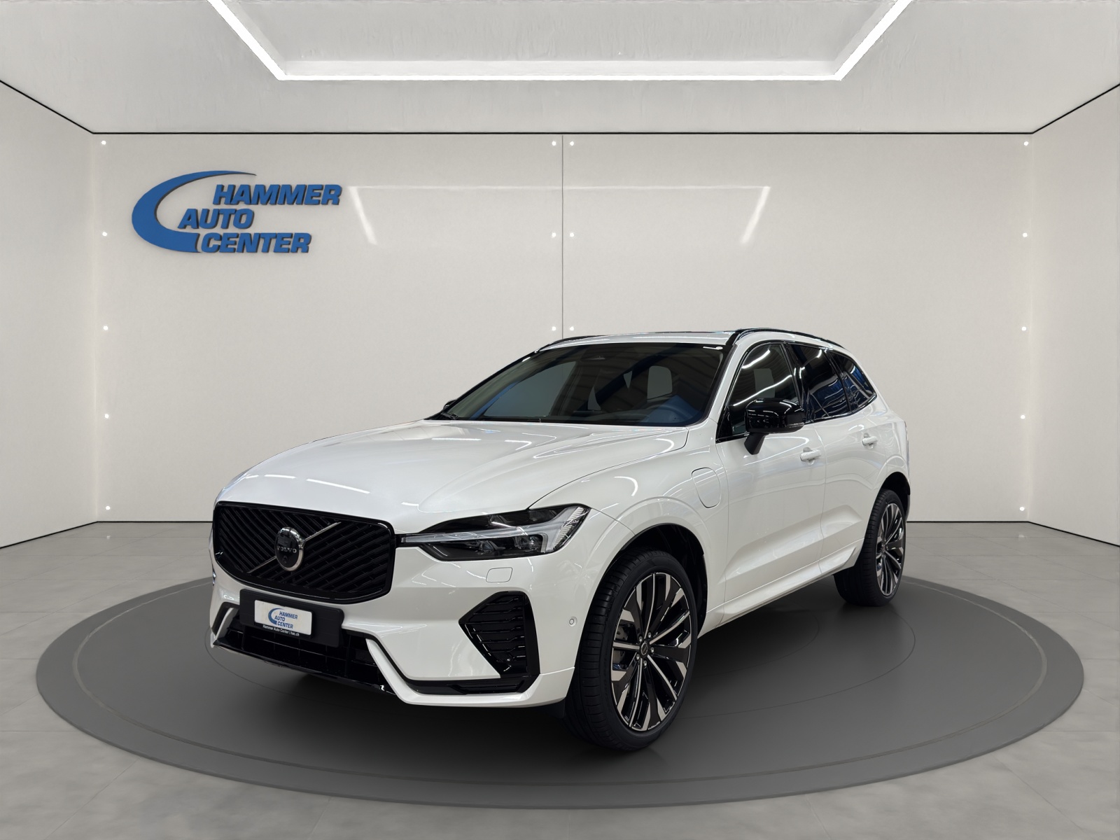 VOLVO XC60 2.0 T8 TE Ultra Dark eAWD-image-0