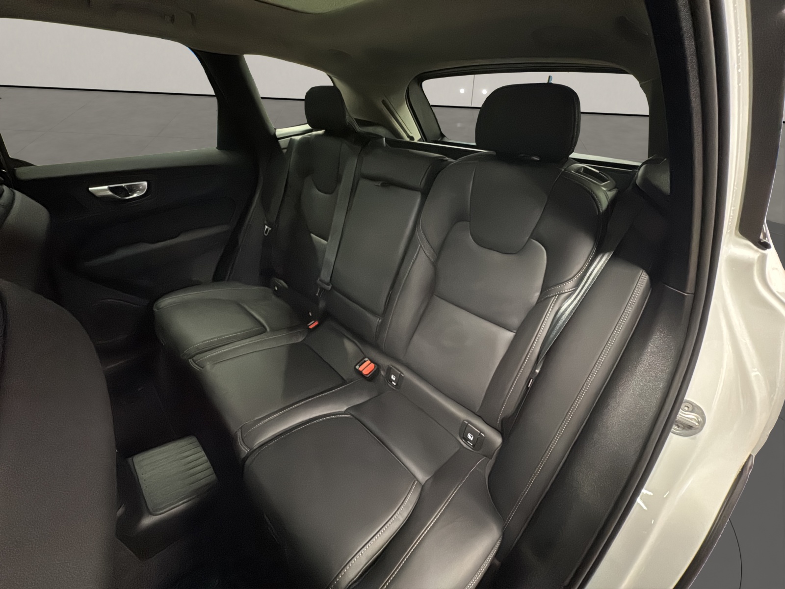 VOLVO XC60 2.0 T8 TE Ultra Dark eAWD-image-11