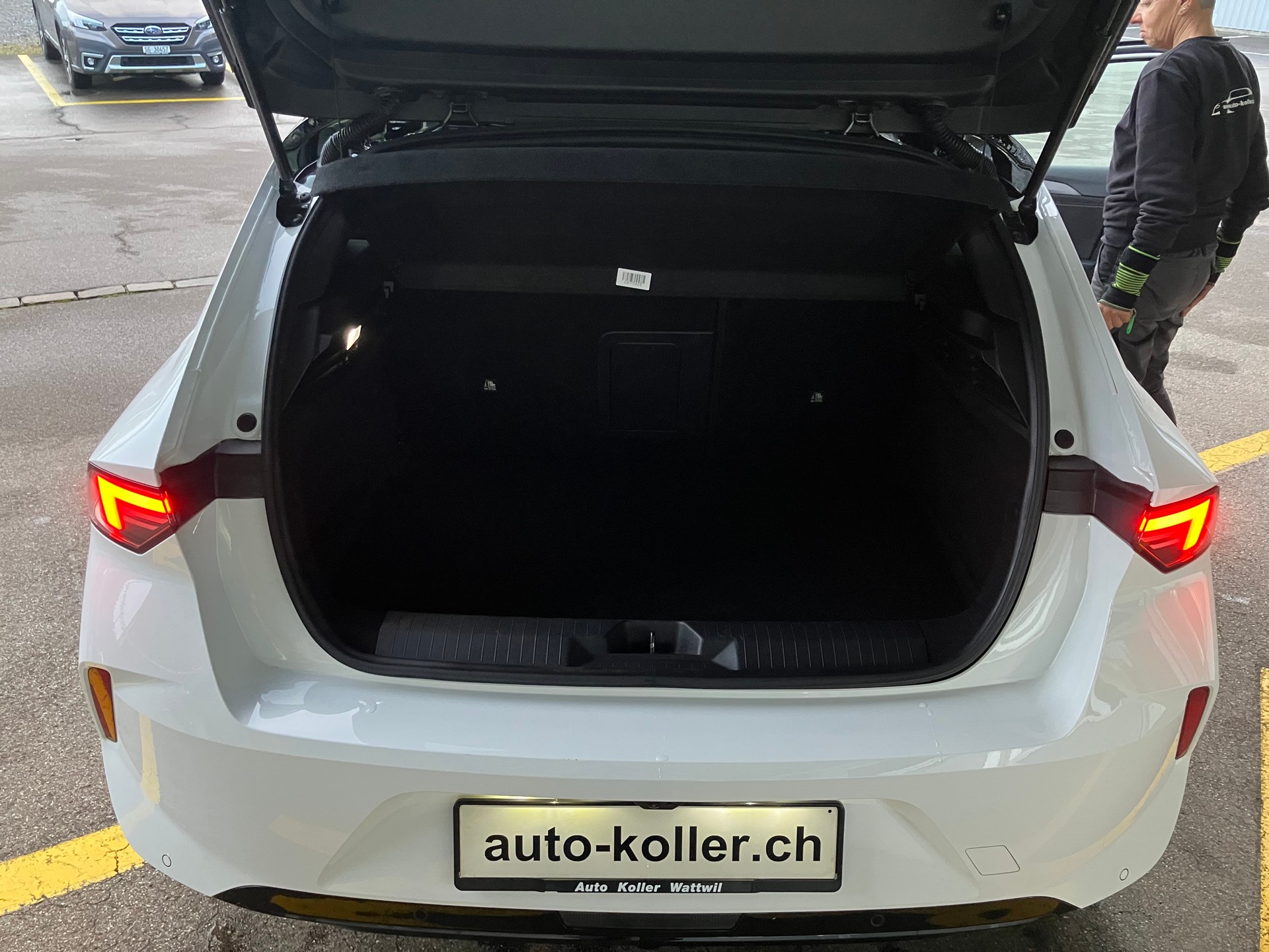 OPEL Astra 1.6 PHEV Turbo Swiss Plus A-image-7