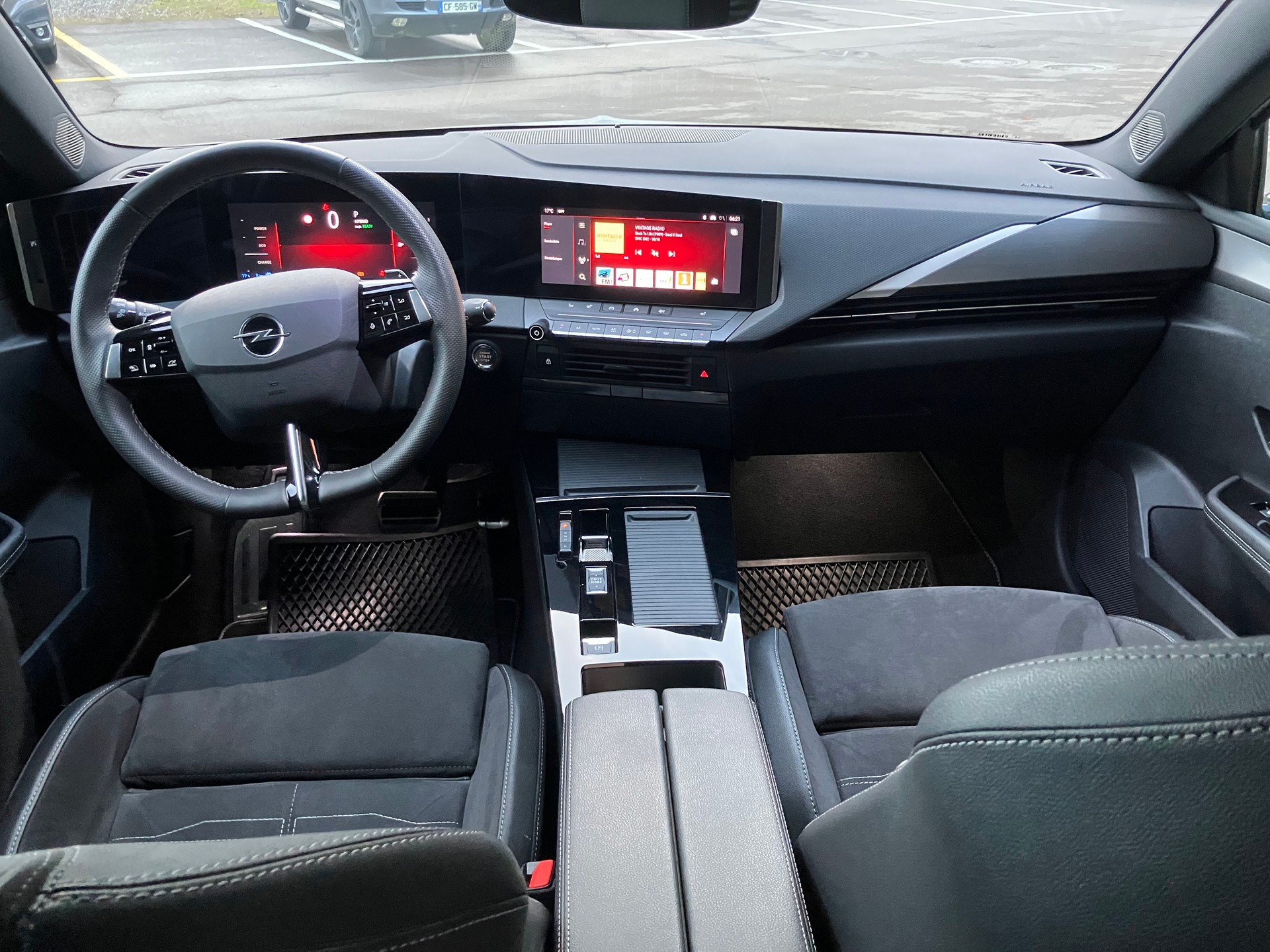 OPEL Astra 1.6 PHEV Turbo Swiss Plus A-image-6