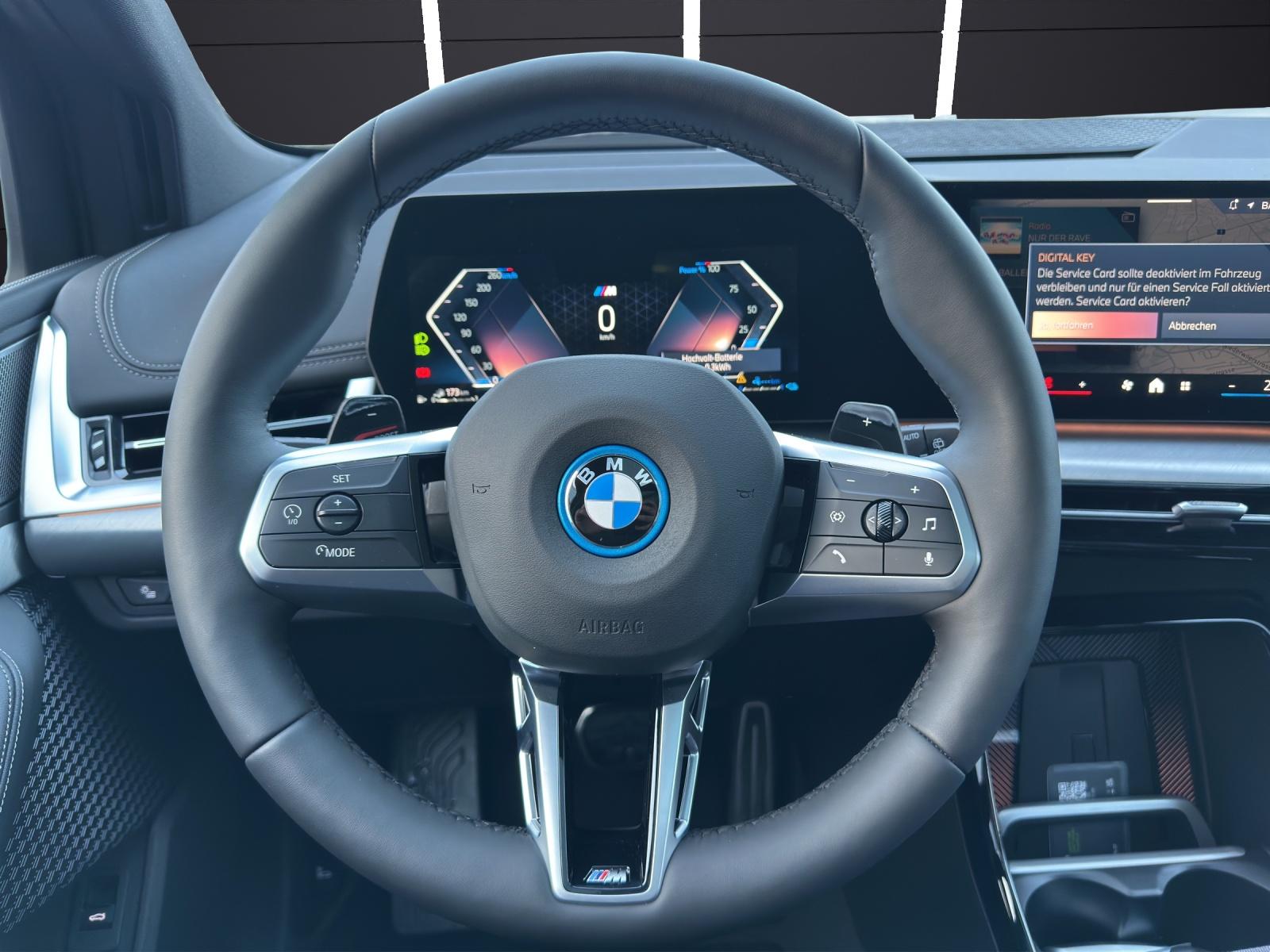 BMW 230e xDrive paddles Active Tourer-image-6