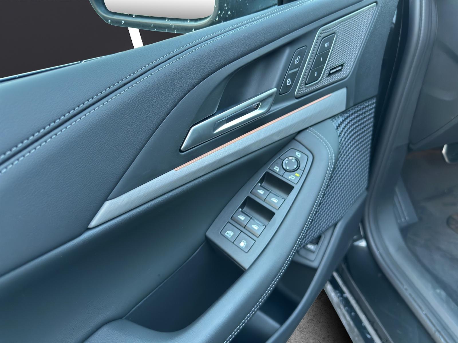 BMW 230e xDrive paddles Active Tourer-image-13